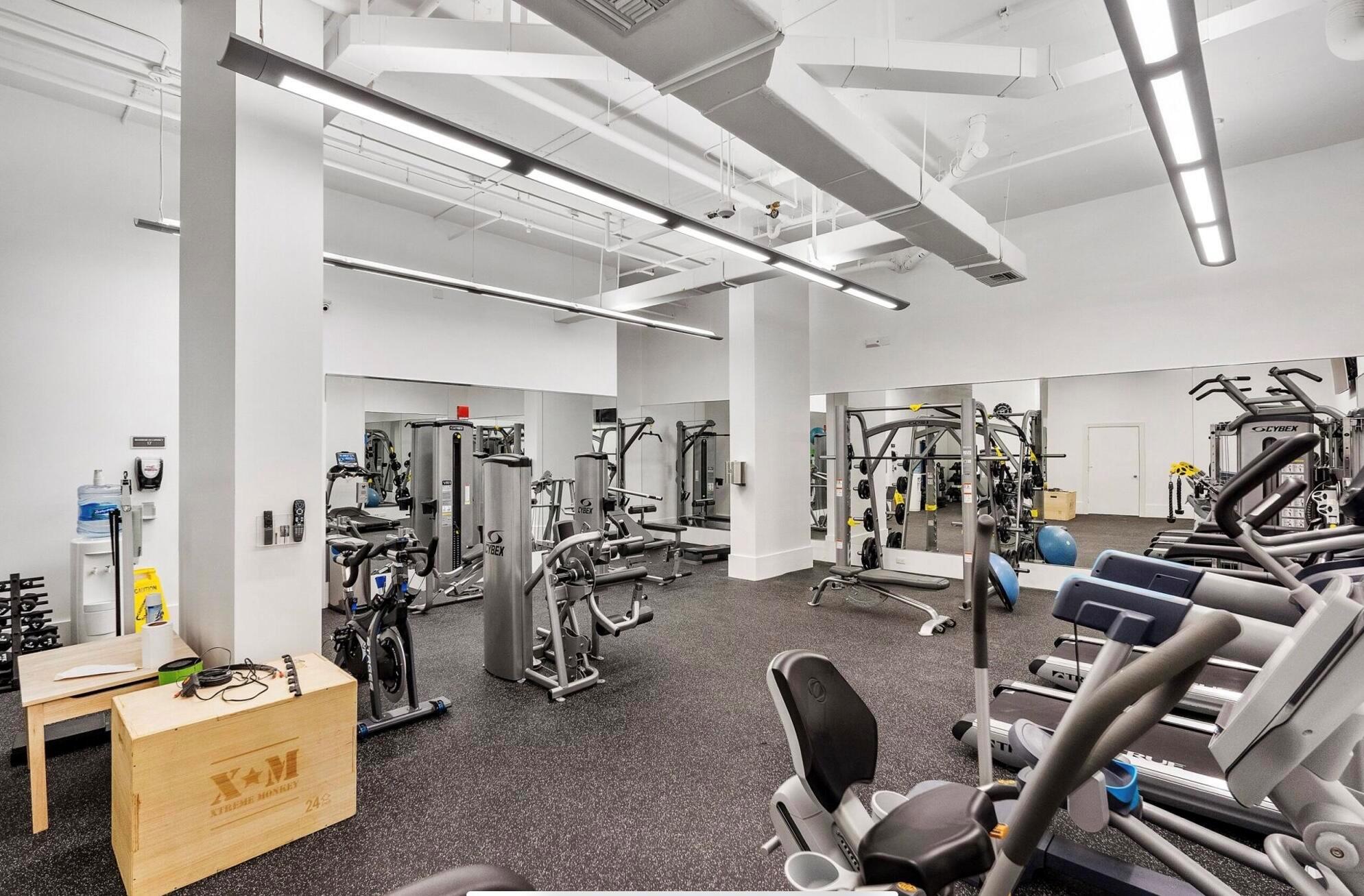 TWENTY ONE HUNDRED CONDO - Residential