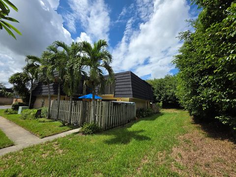 218 Woodland Road Palm Springs FL 33461