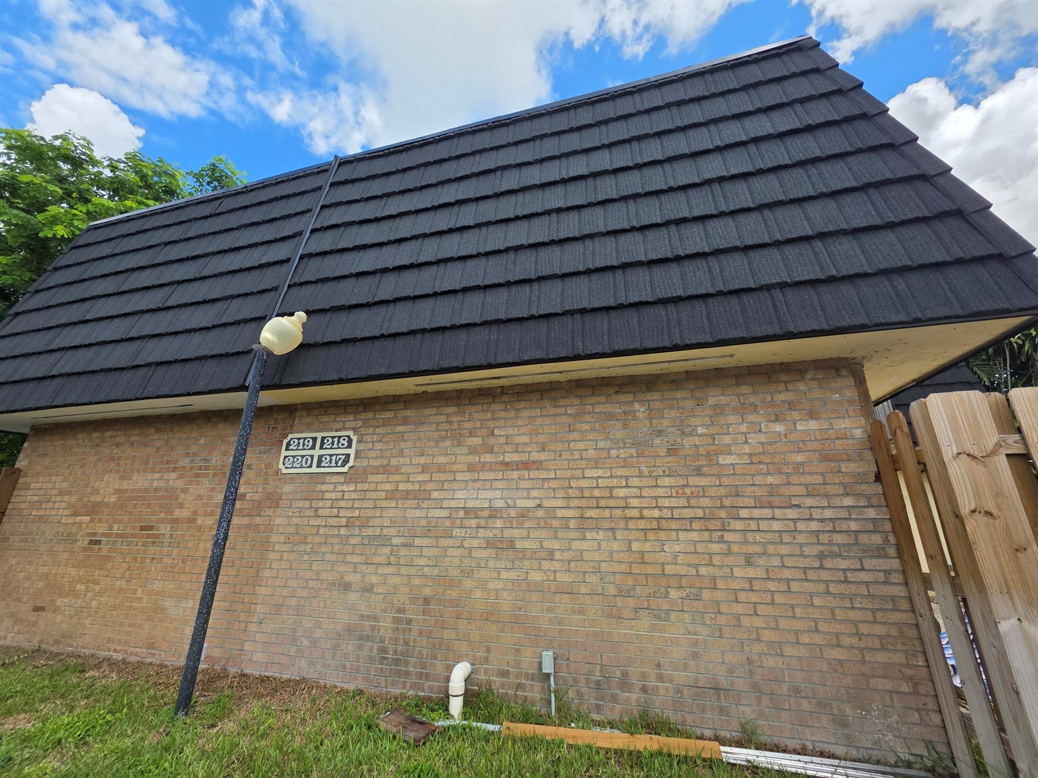 View photos, virtual tours, details... 218 Woodland Road