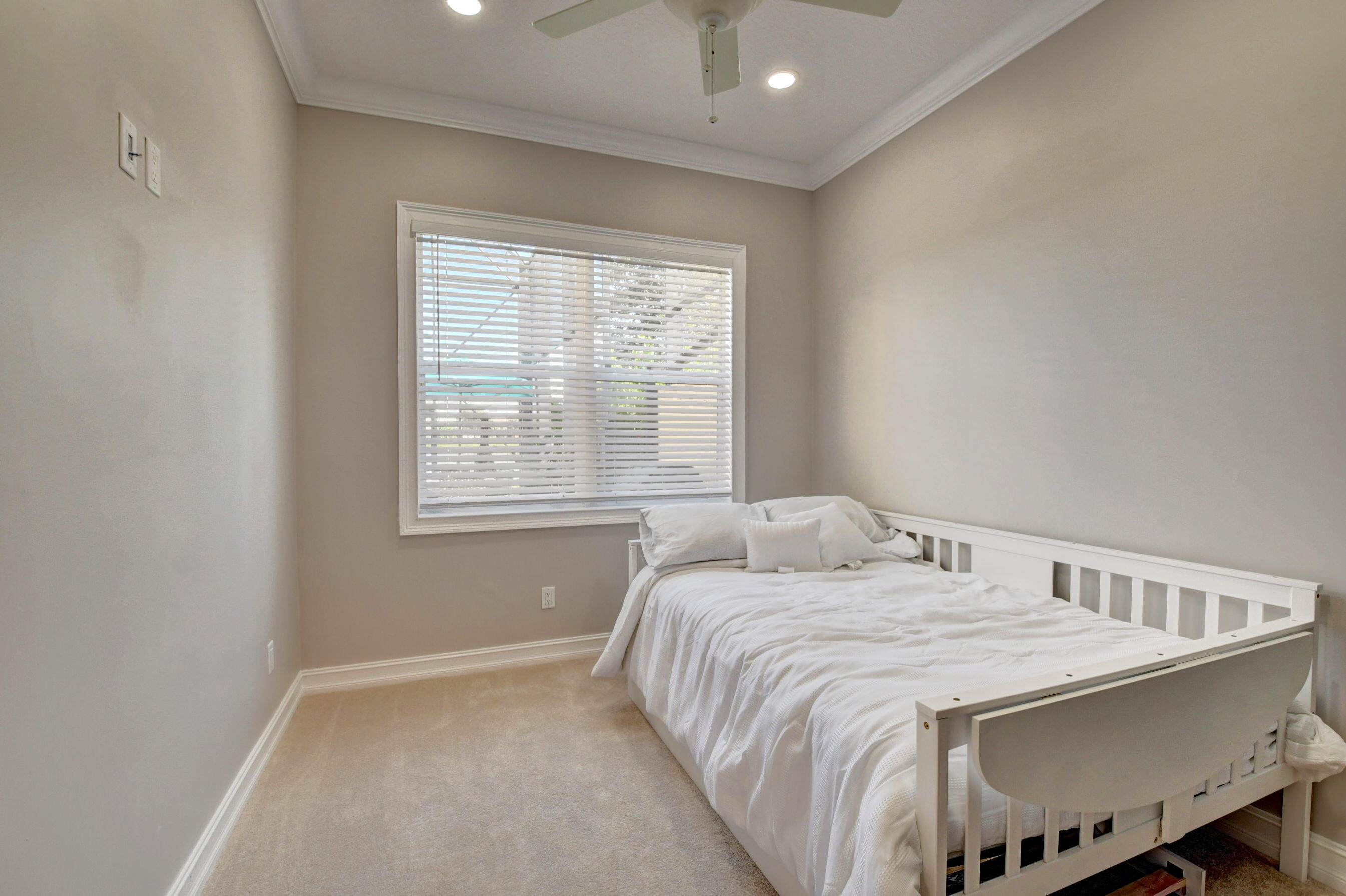 CANYON LAKES 1 - Residential