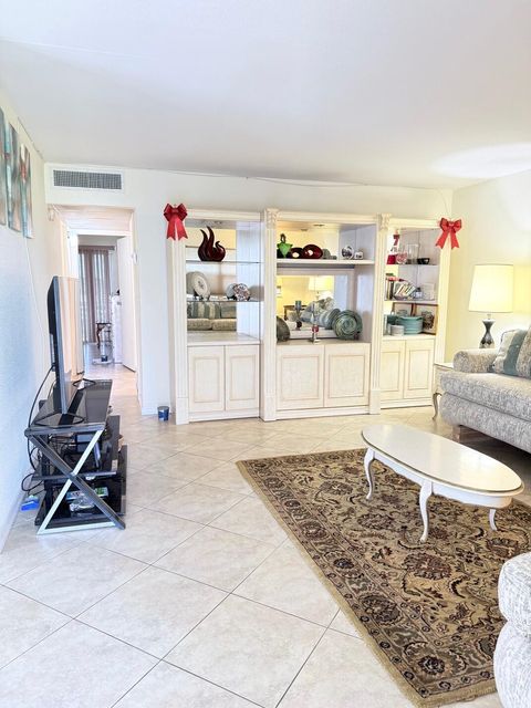 Tiny photo for 276 Saxony F, Delray Beach, FL 33446 (MLS # B26052653)