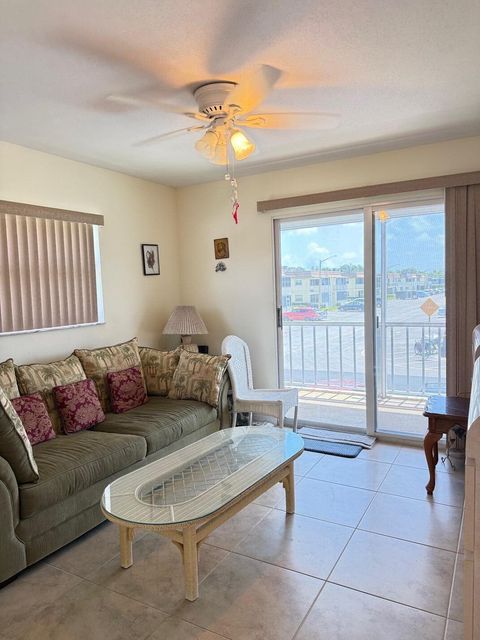 Tiny photo for 276 Saxony F, Delray Beach, FL 33446 (MLS # B26052653)