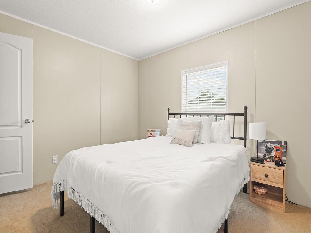 SANDHILL SHORES - Residential