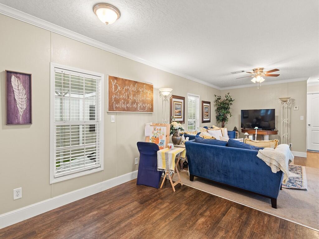 SANDHILL SHORES - Residential