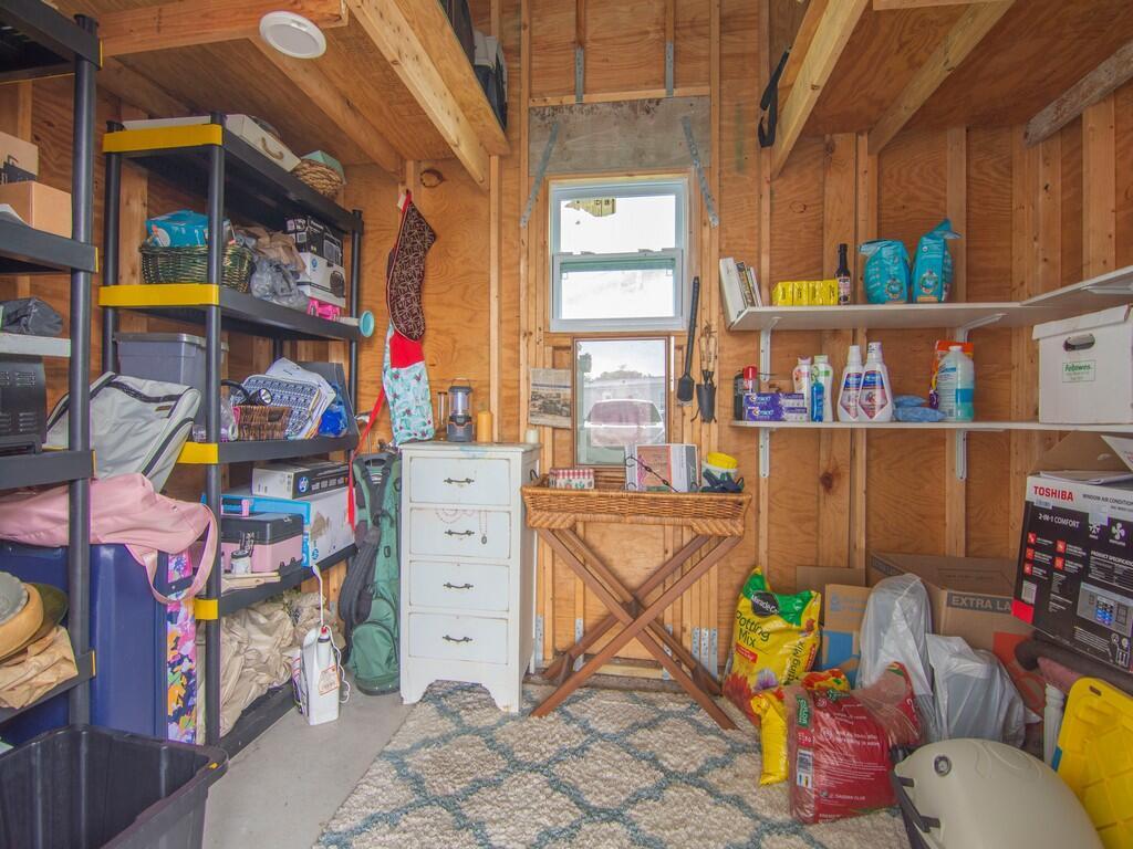 SANDHILL SHORES - Residential