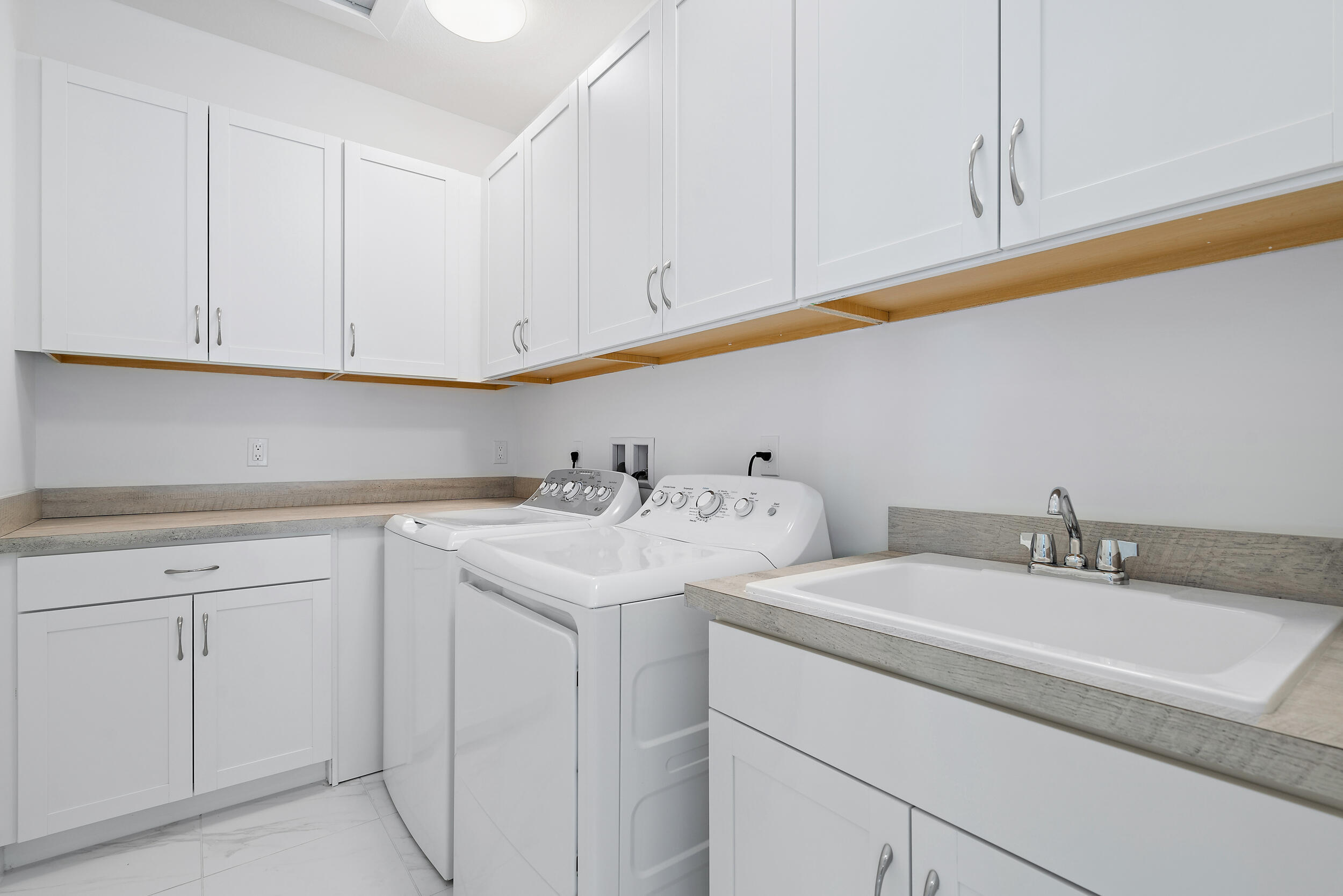 ARTISTRY - Residential Lease