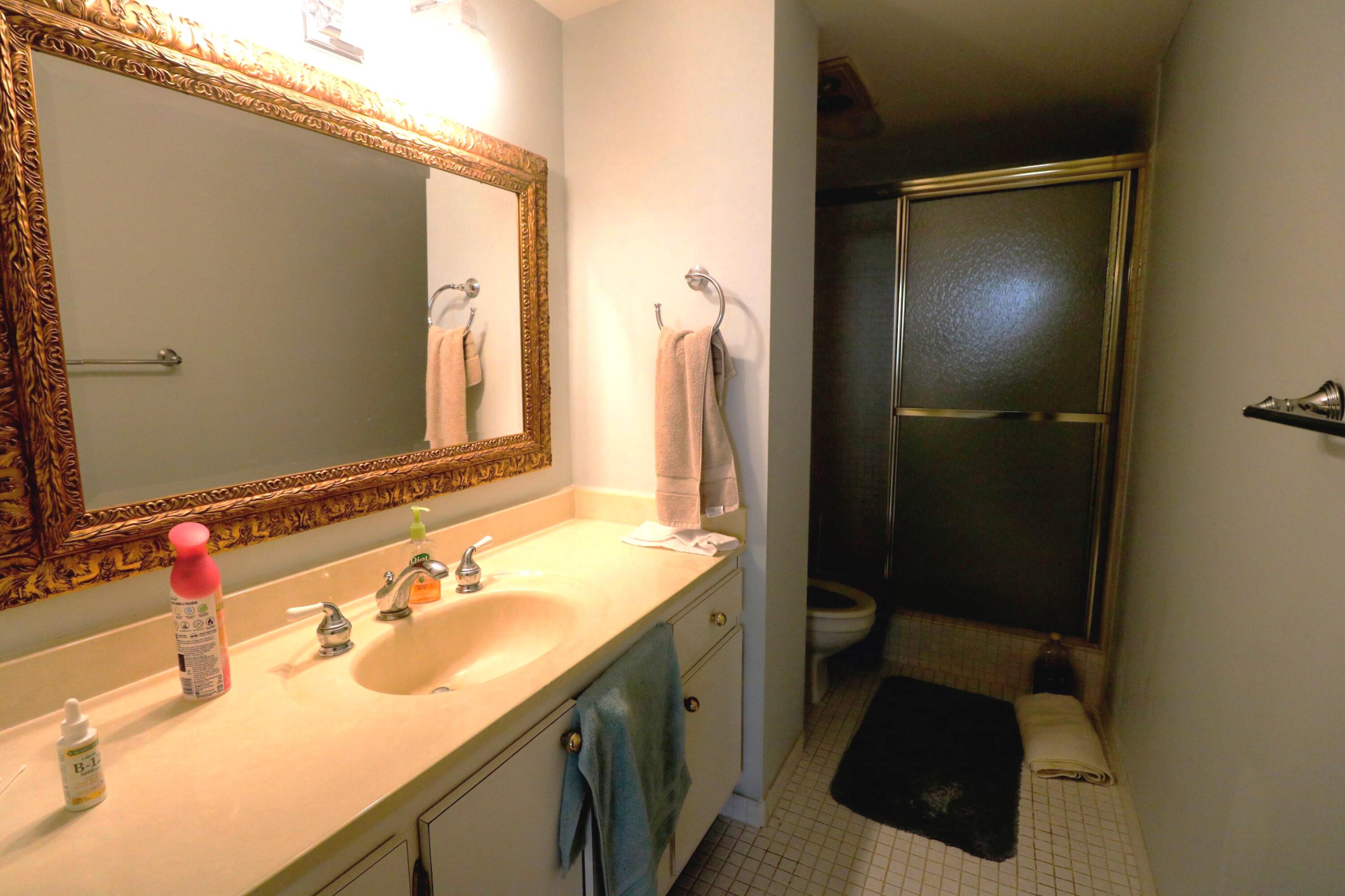 HILLCREST EAST NO 26 CONDO - Residential