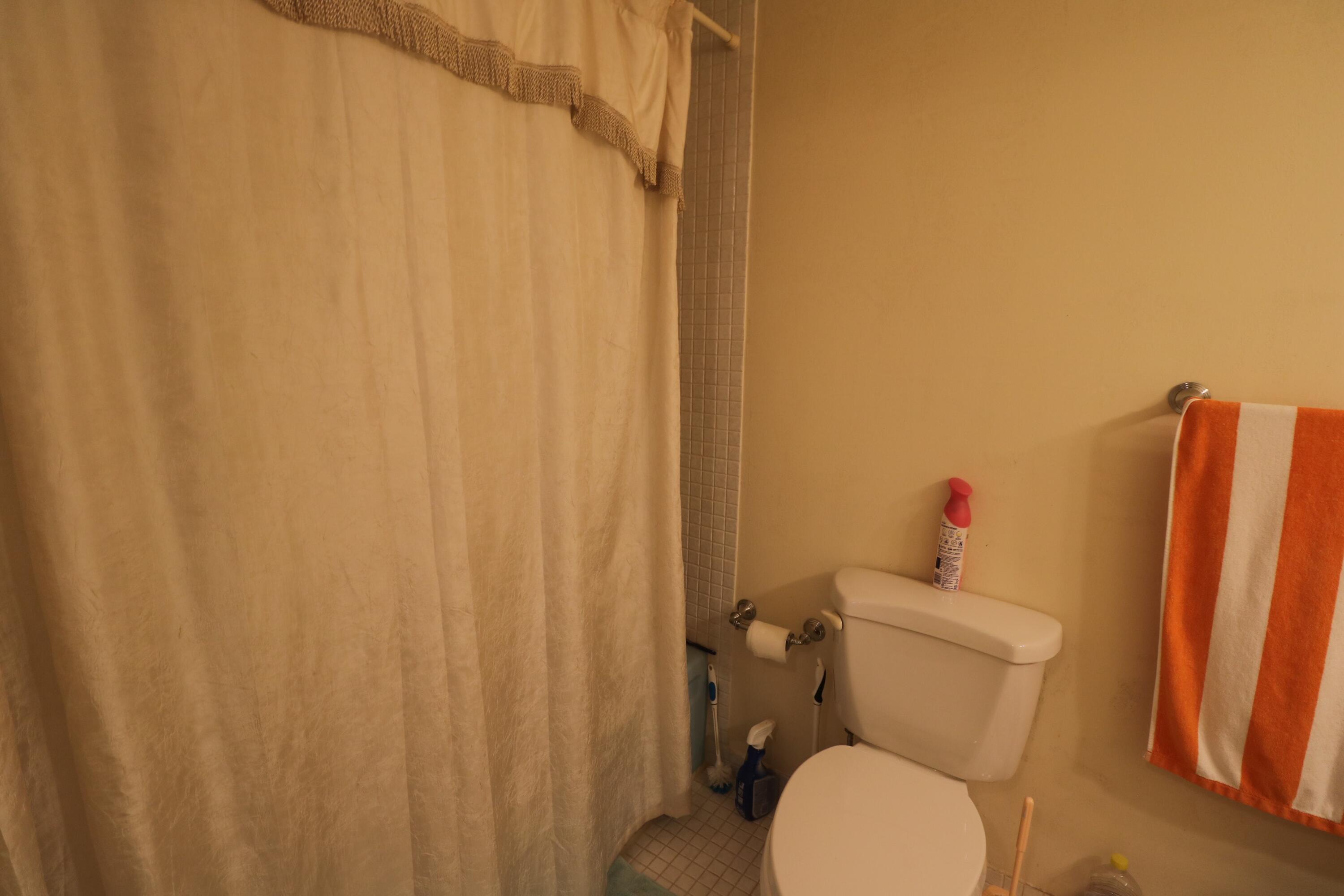 HILLCREST EAST NO 26 CONDO - Residential