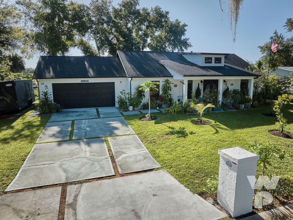 441 Spoonbill Court