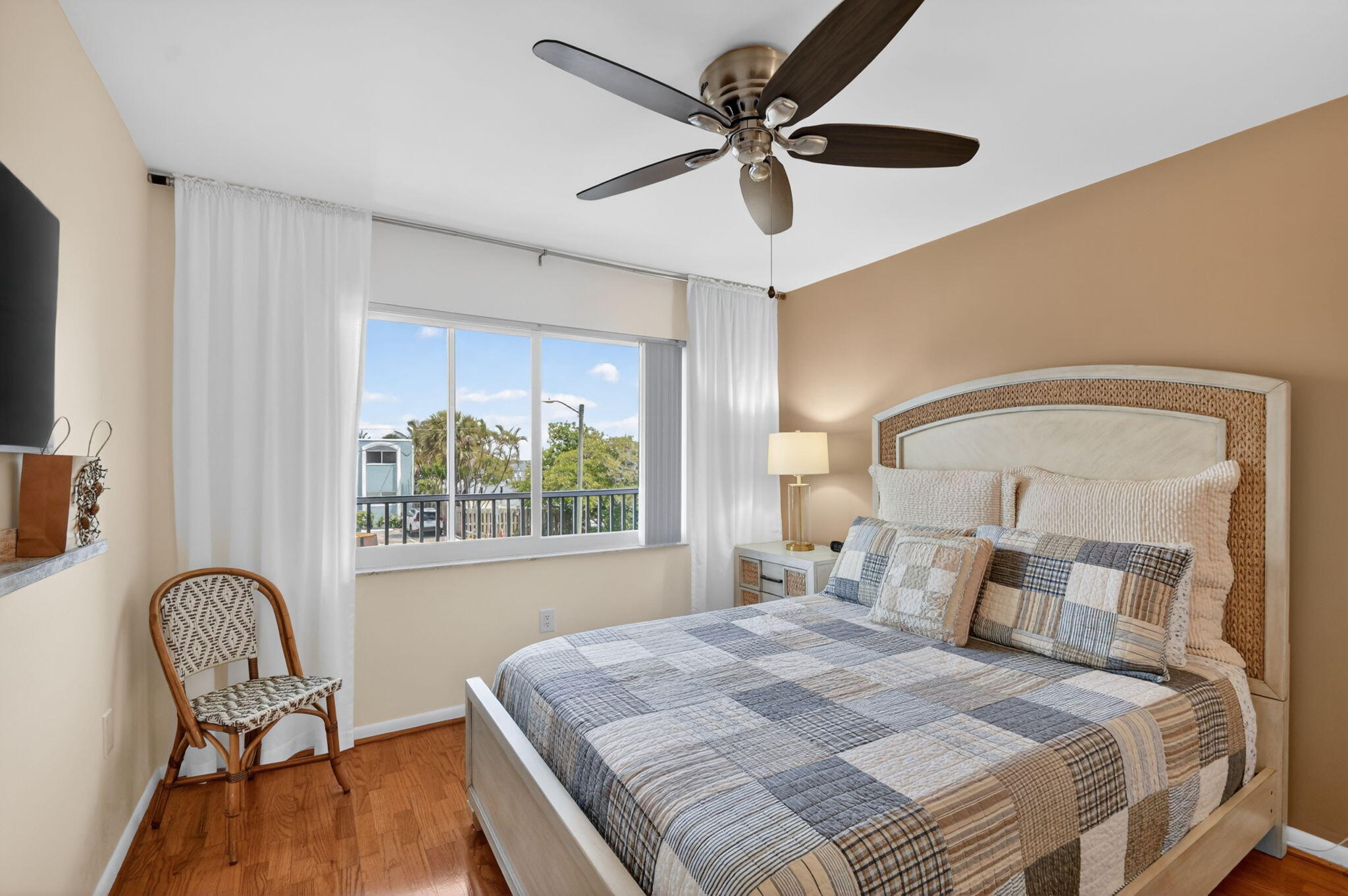 PALM LAKE 1 CONDO - Residential