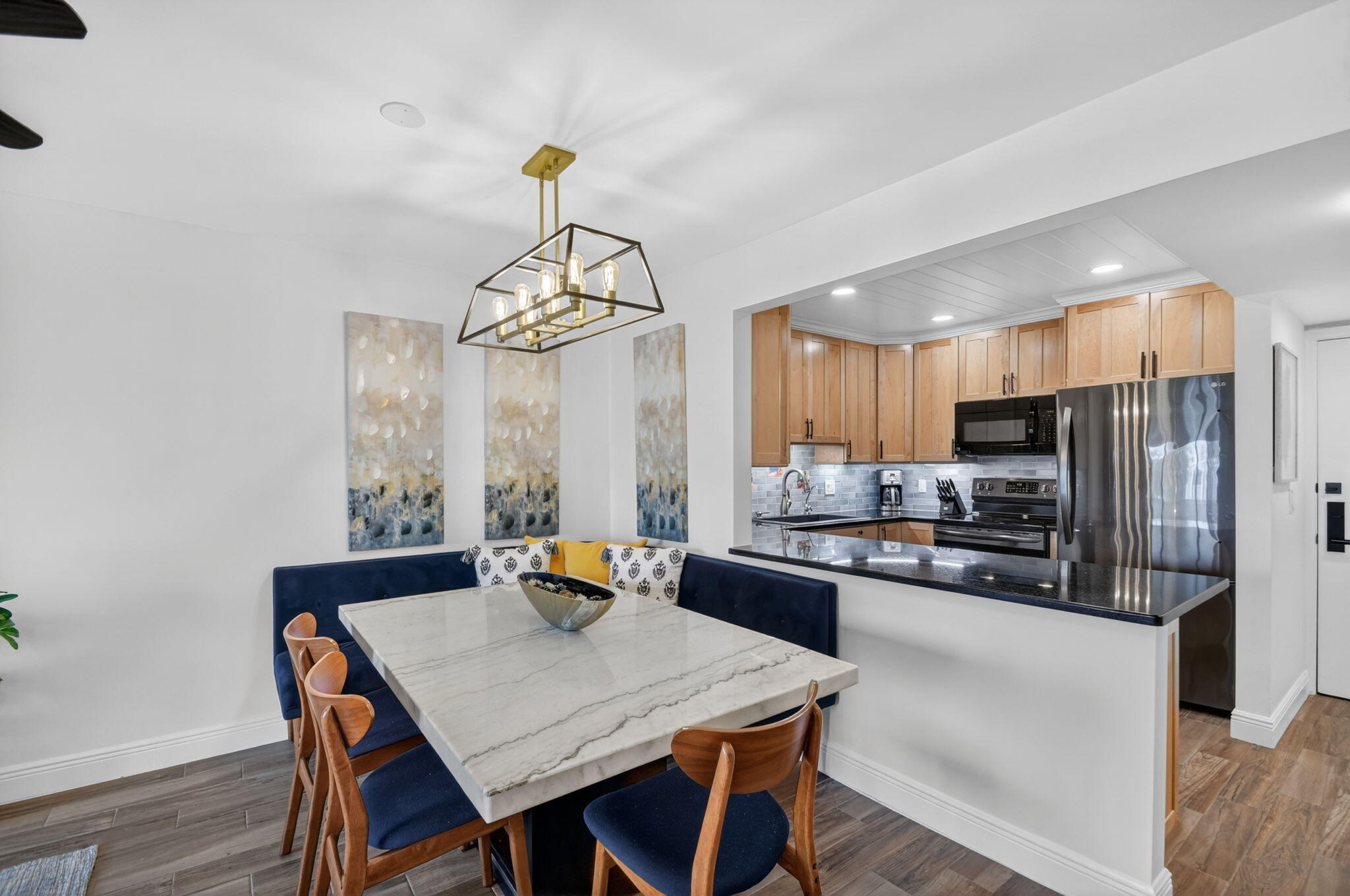 PALM LAKE 1 CONDO - Residential