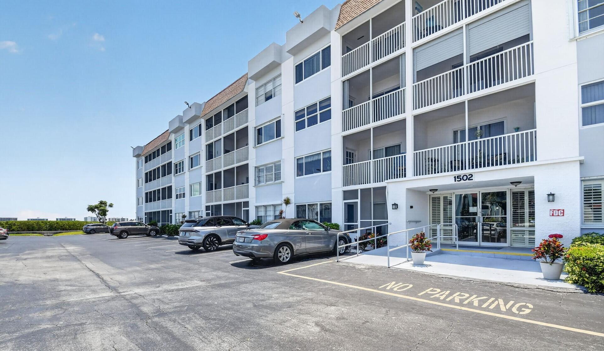 PALM LAKE 1 CONDO - Residential