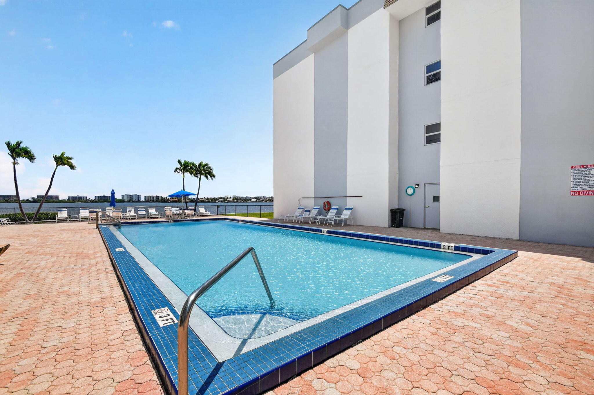 PALM LAKE 1 CONDO - Residential