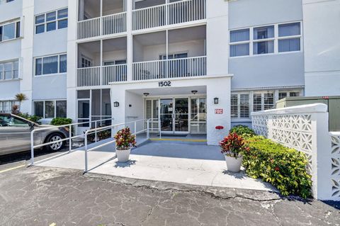 Property photo of 1502 S Lakeside Drive 214, Lake Worth Beach, FL 33460