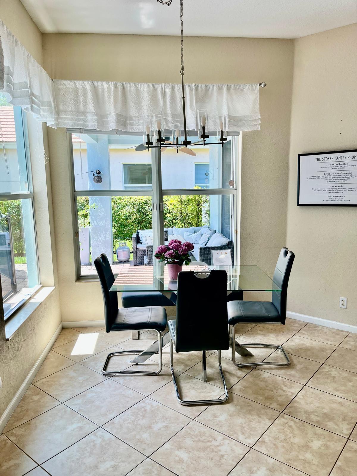 127 Palm Beach Plantation Boulevard