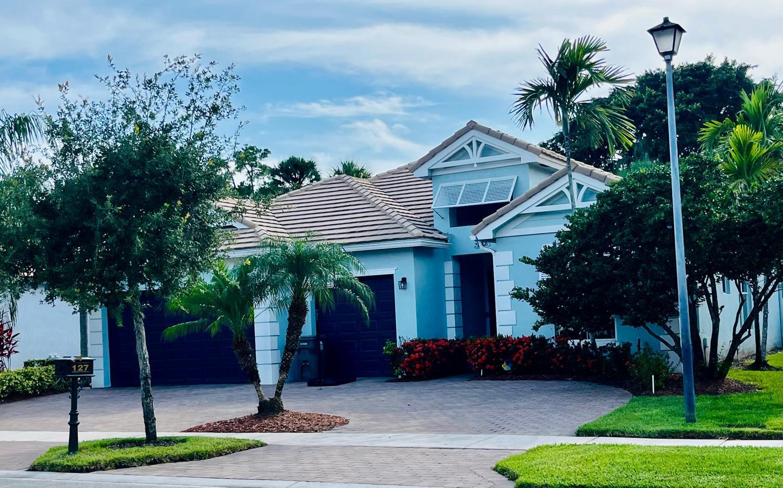 127 Palm Beach Plantation Boulevard