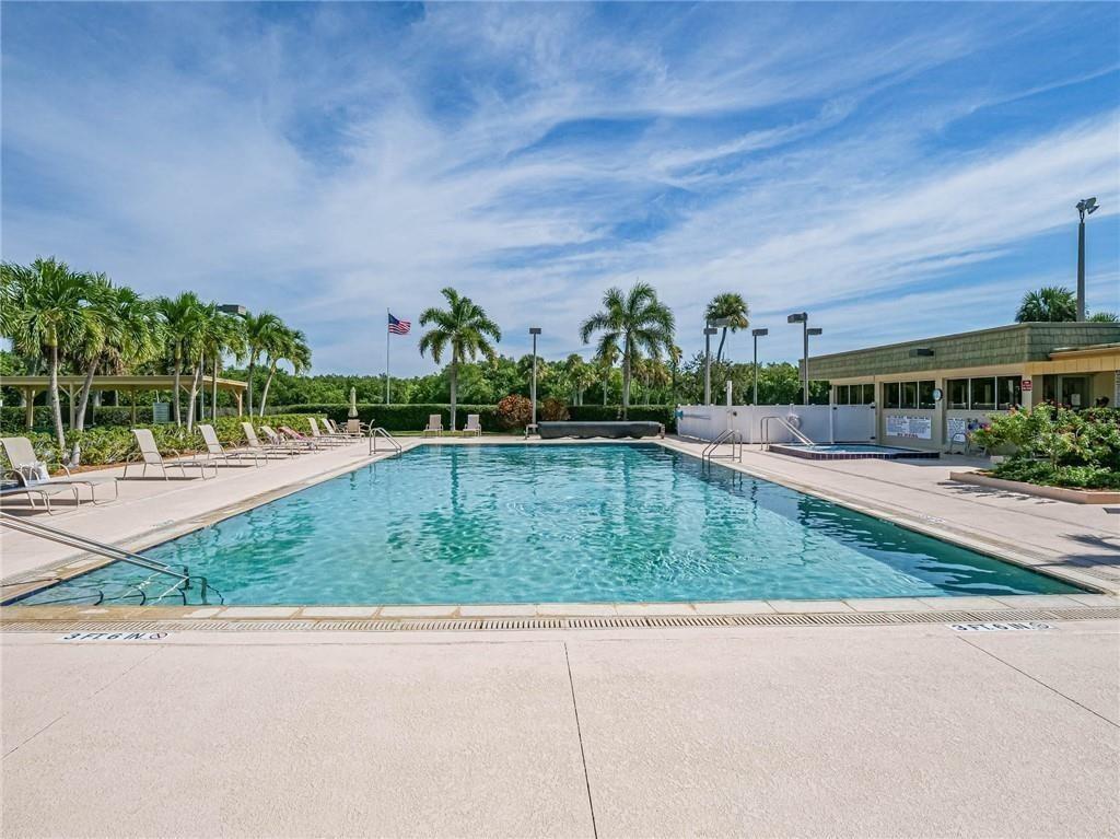 VISTA ROYALE PHASE IV BLDGS 83-111 - Residential