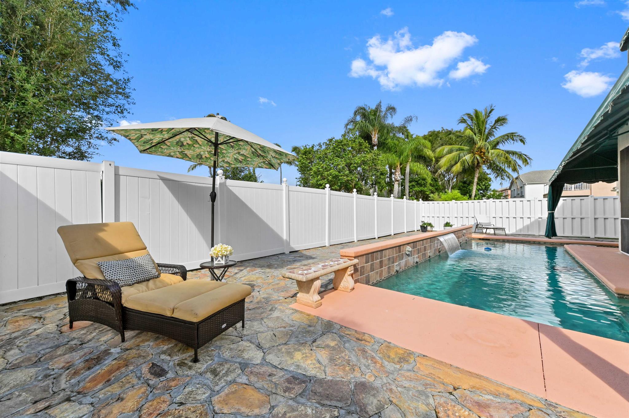 MADISON GREEN - Residential