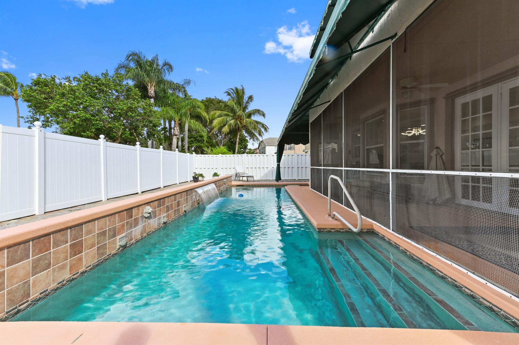 MADISON GREEN - Residential