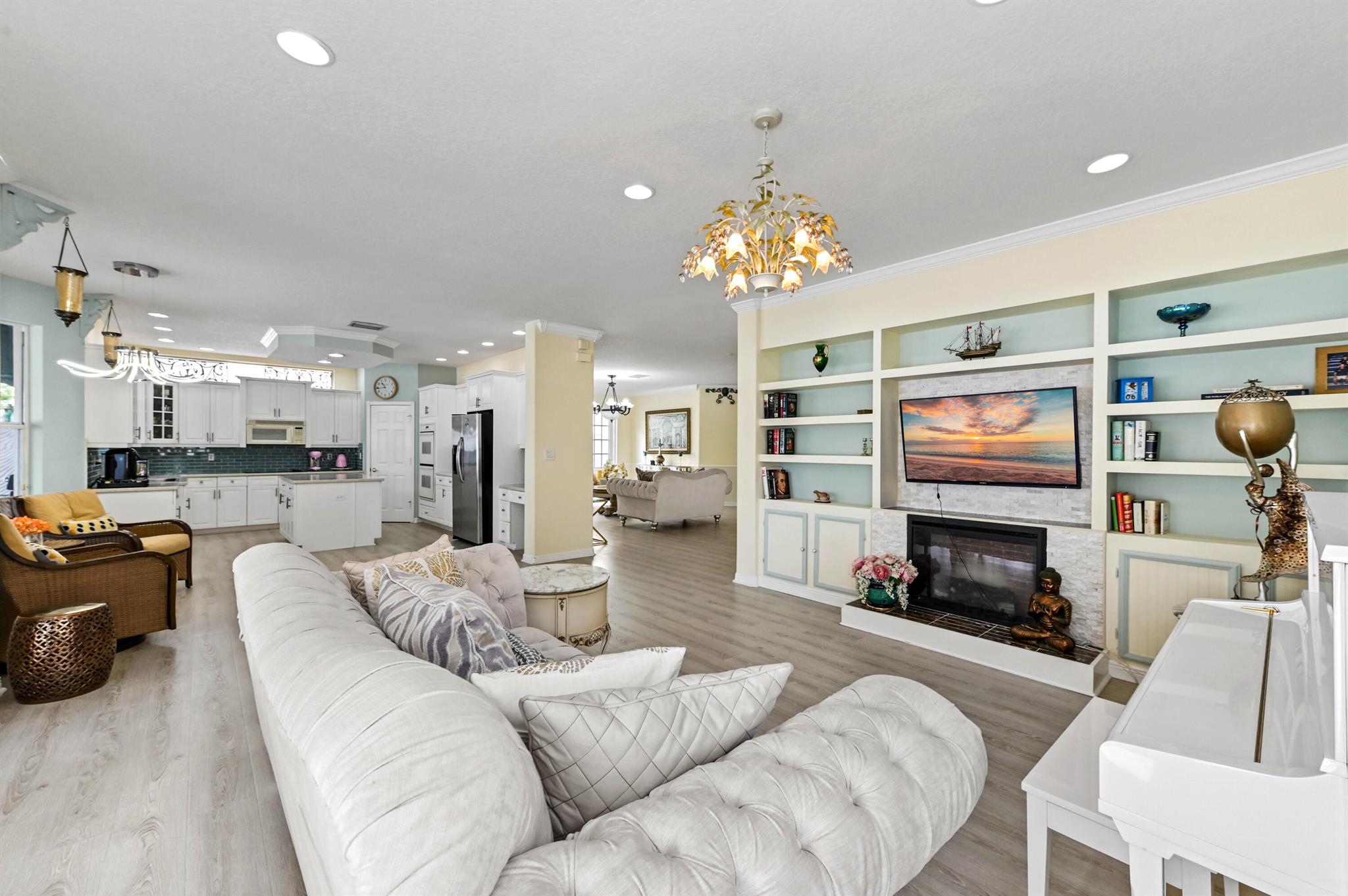 MADISON GREEN - Residential