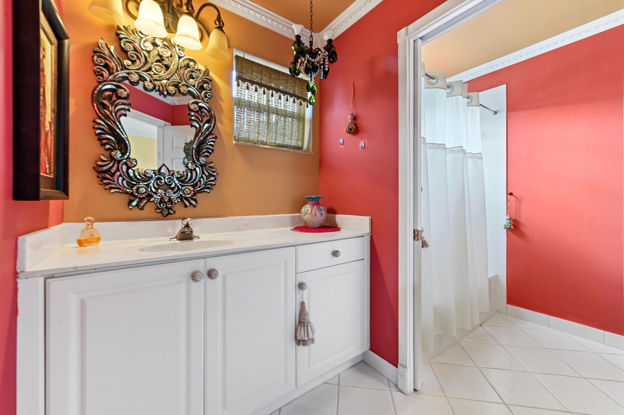 MADISON GREEN - Residential