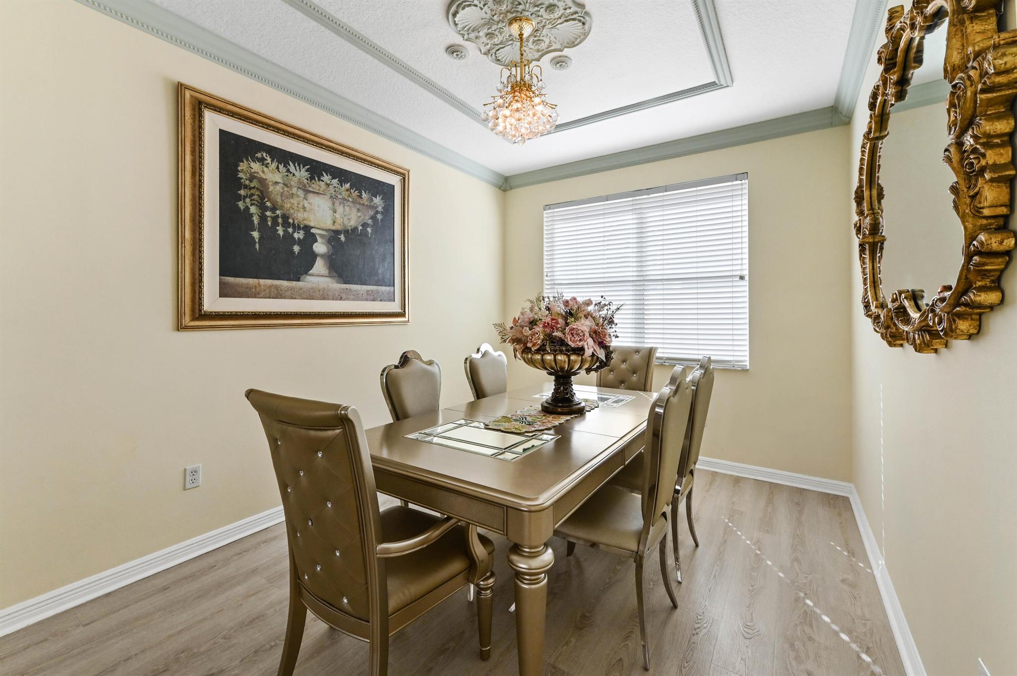 MADISON GREEN - Residential