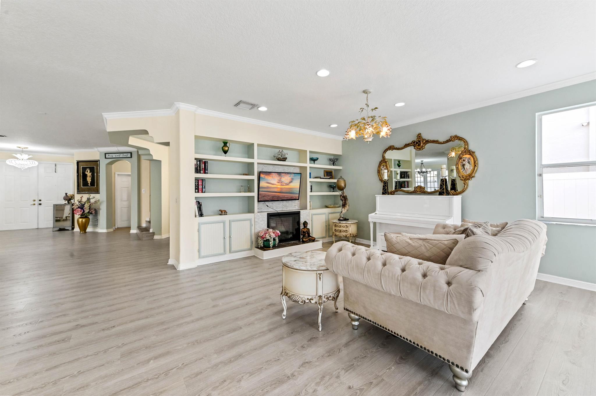 MADISON GREEN - Residential