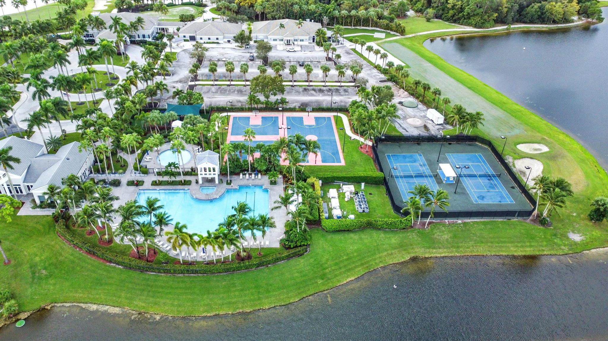 MADISON GREEN - Residential