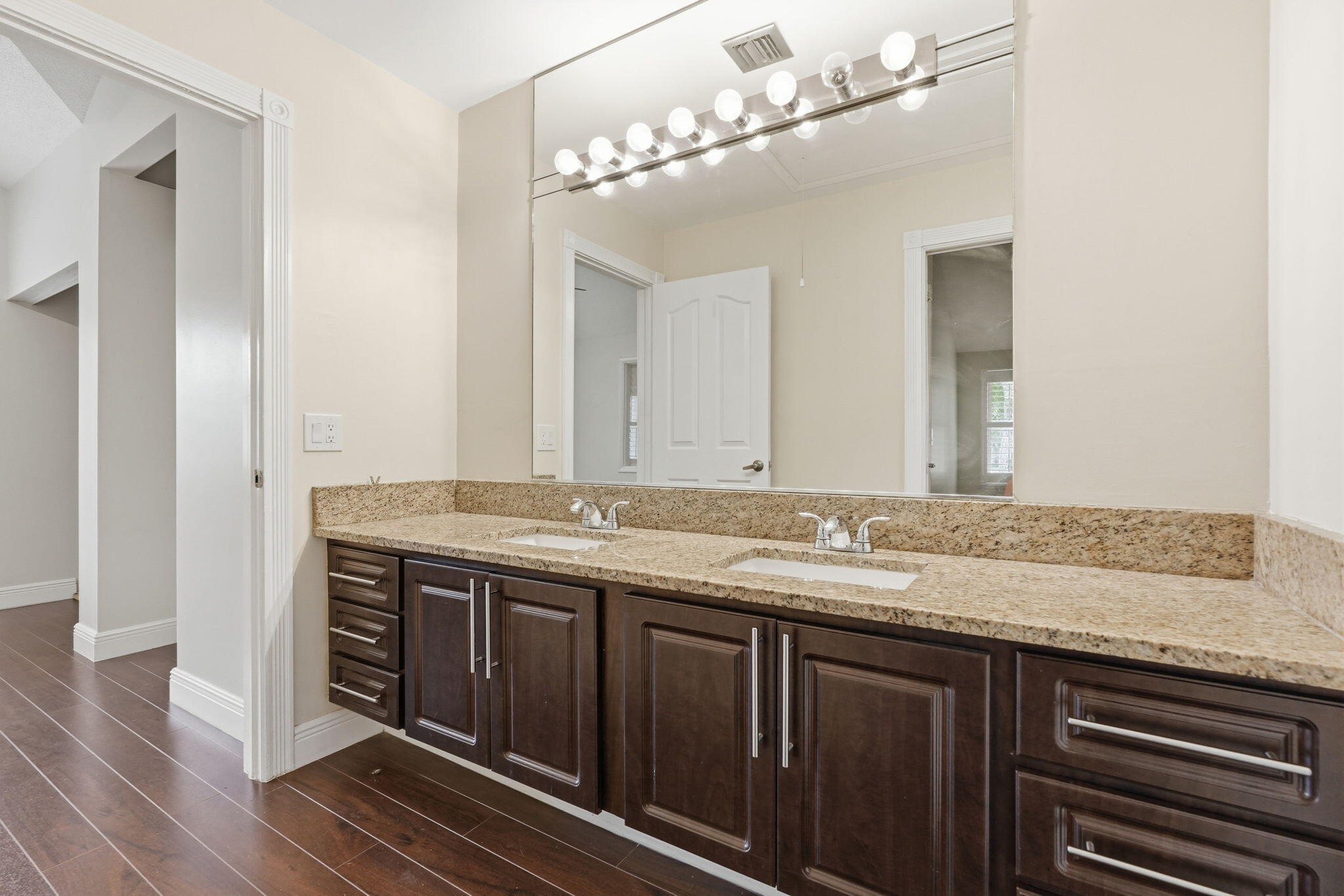 8111 Northboro Court 11d