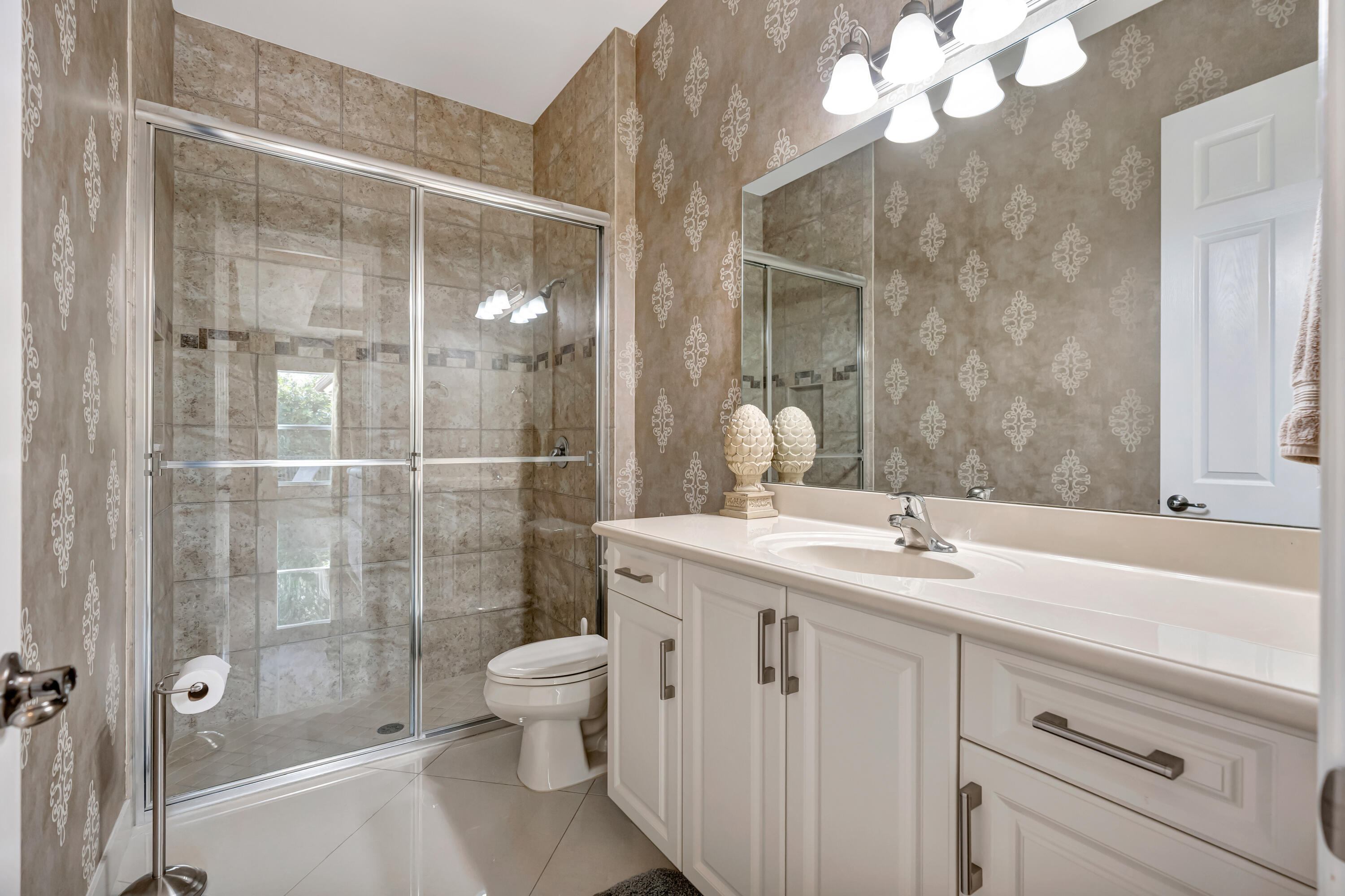 BAYHILL ESTATES - Residential