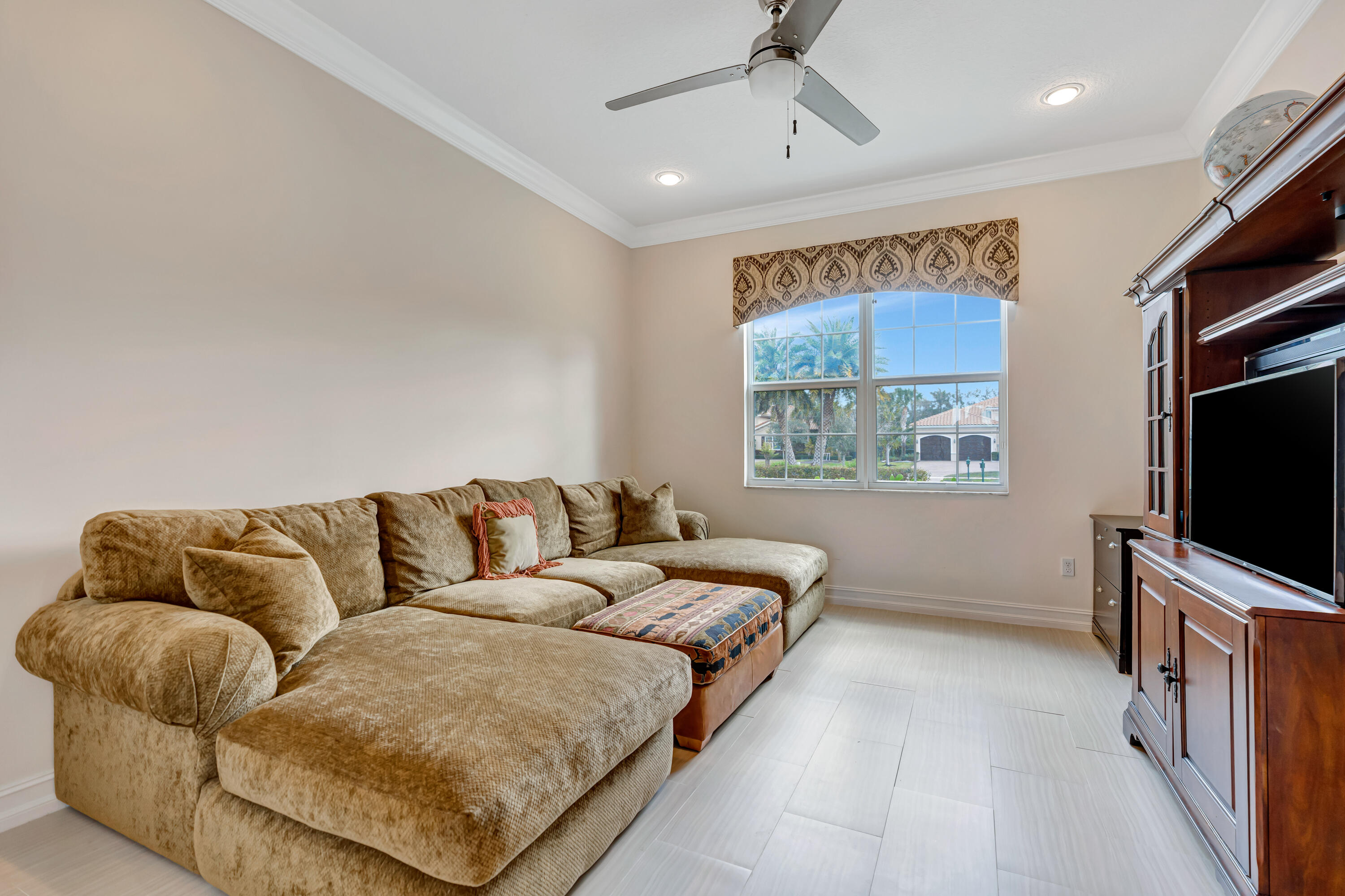 BAYHILL ESTATES - Residential