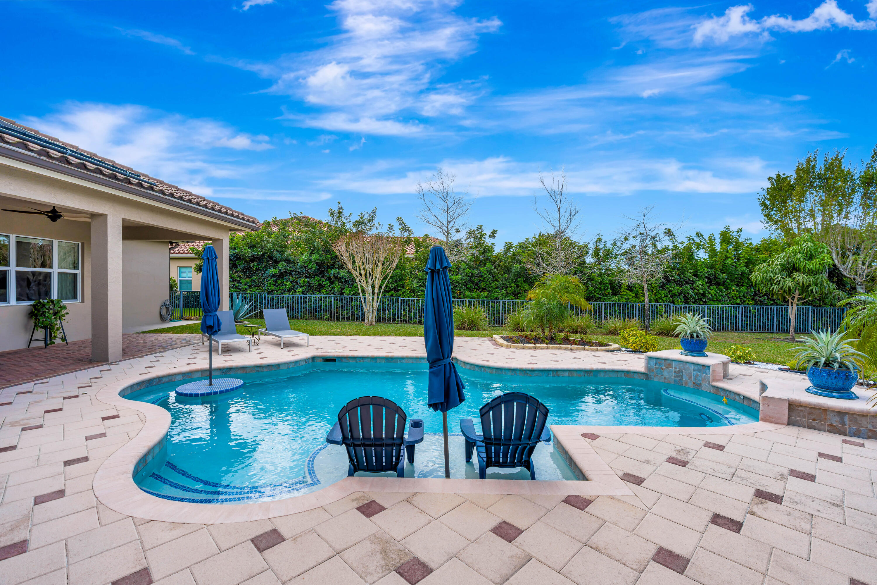 BAYHILL ESTATES - Residential