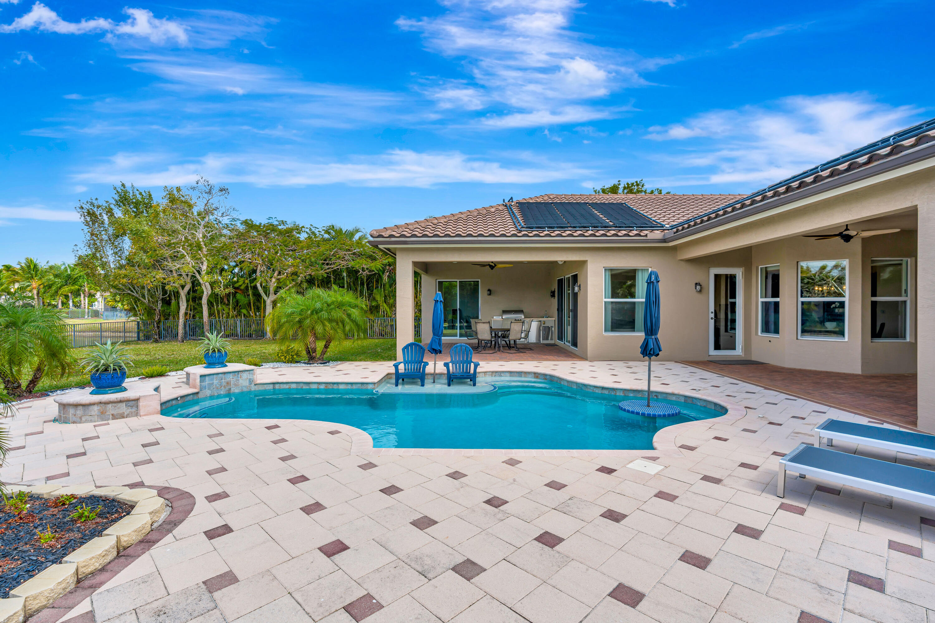 BAYHILL ESTATES - Residential