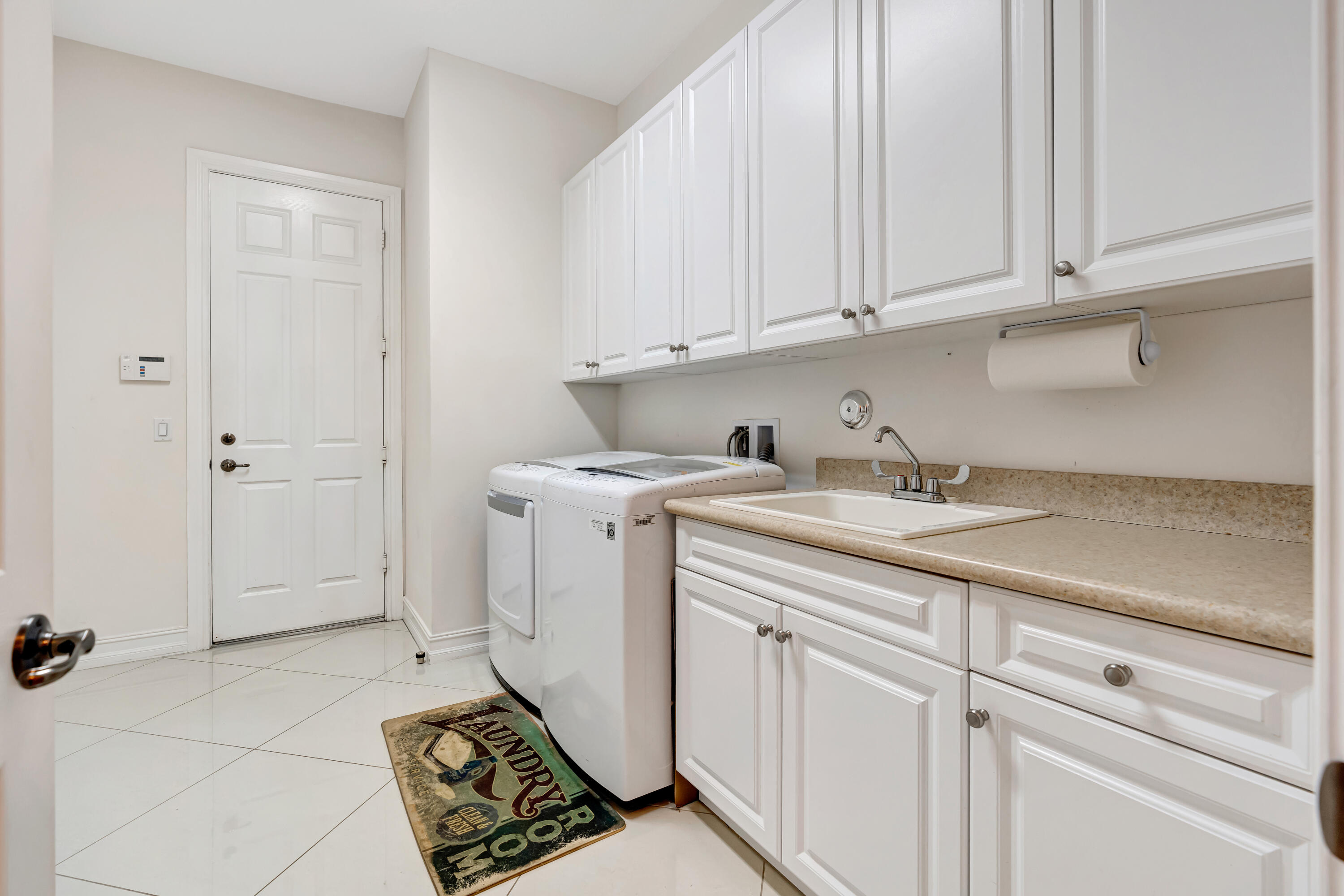 BAYHILL ESTATES - Residential