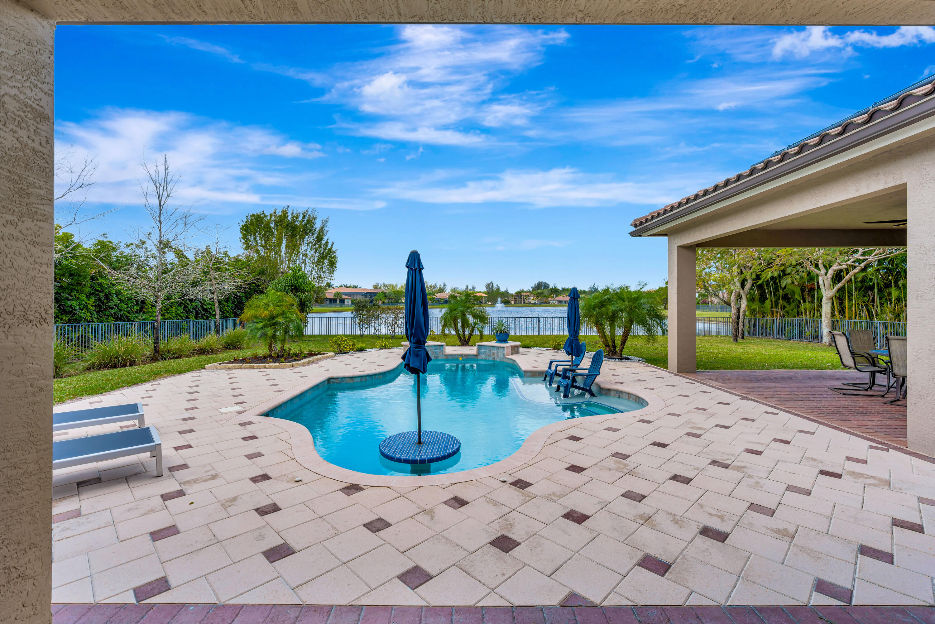 BAYHILL ESTATES - Residential