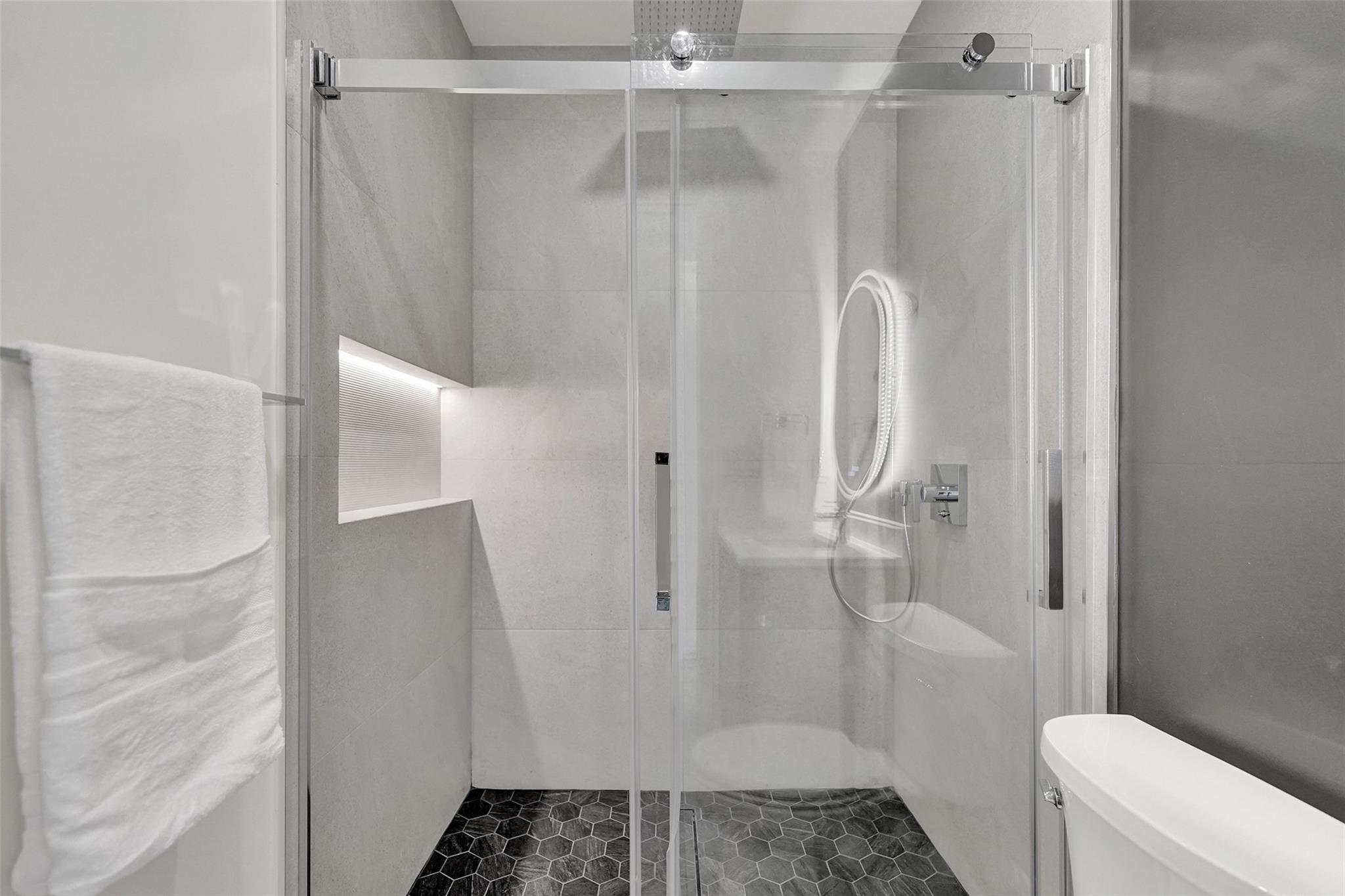 Poinsettia Heights - Residential