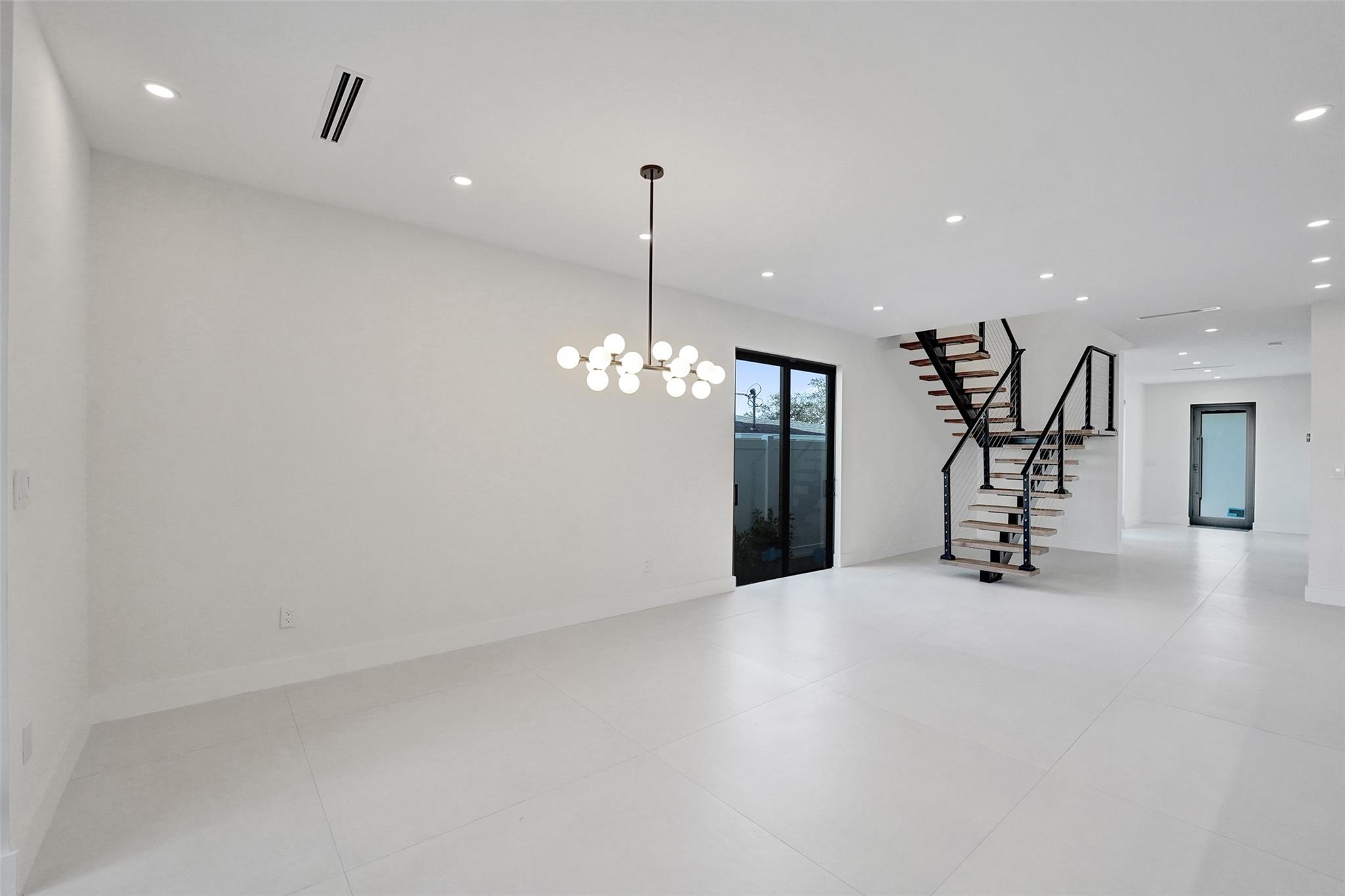 Poinsettia Heights - Residential