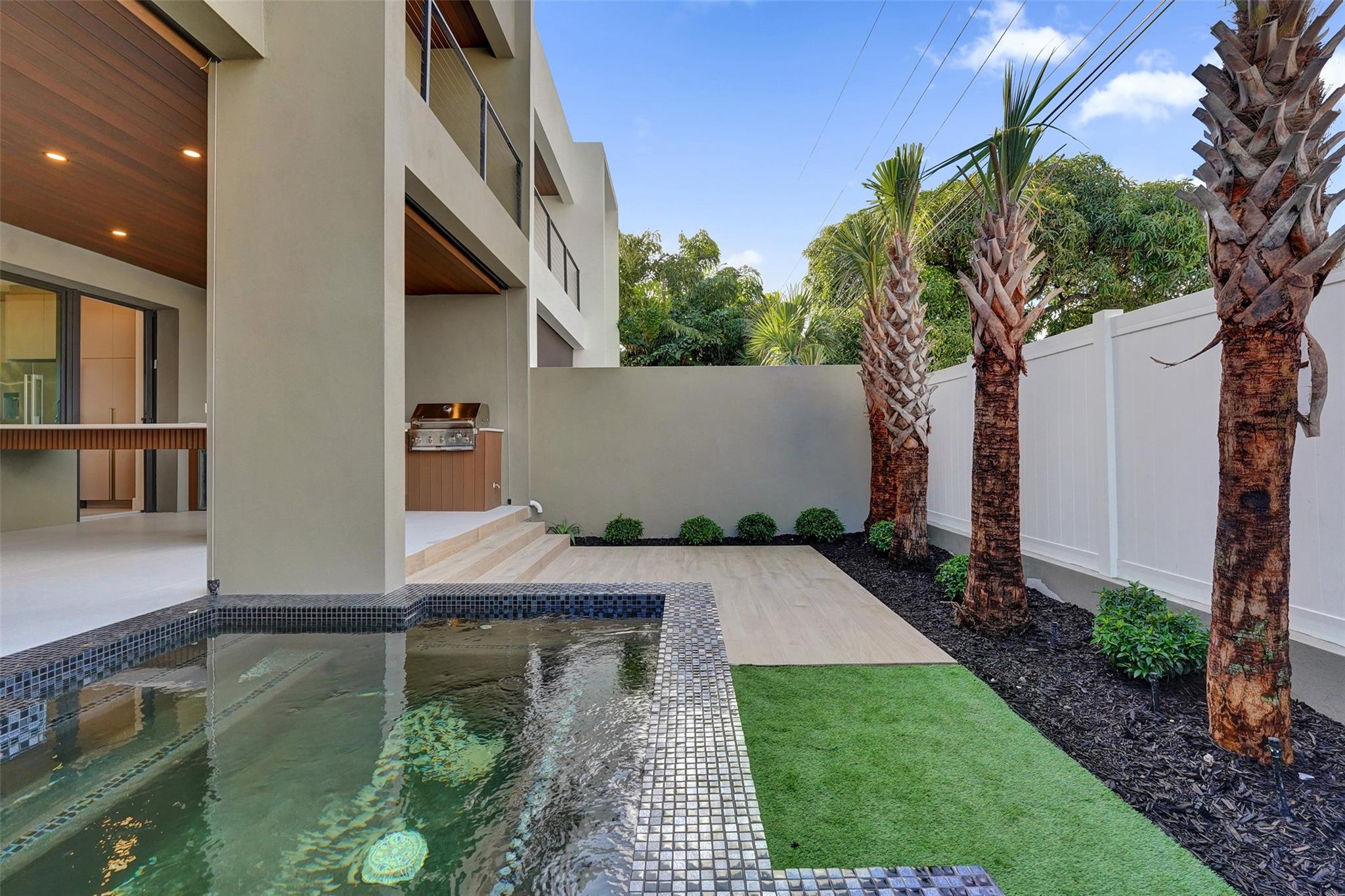 Poinsettia Heights - Residential