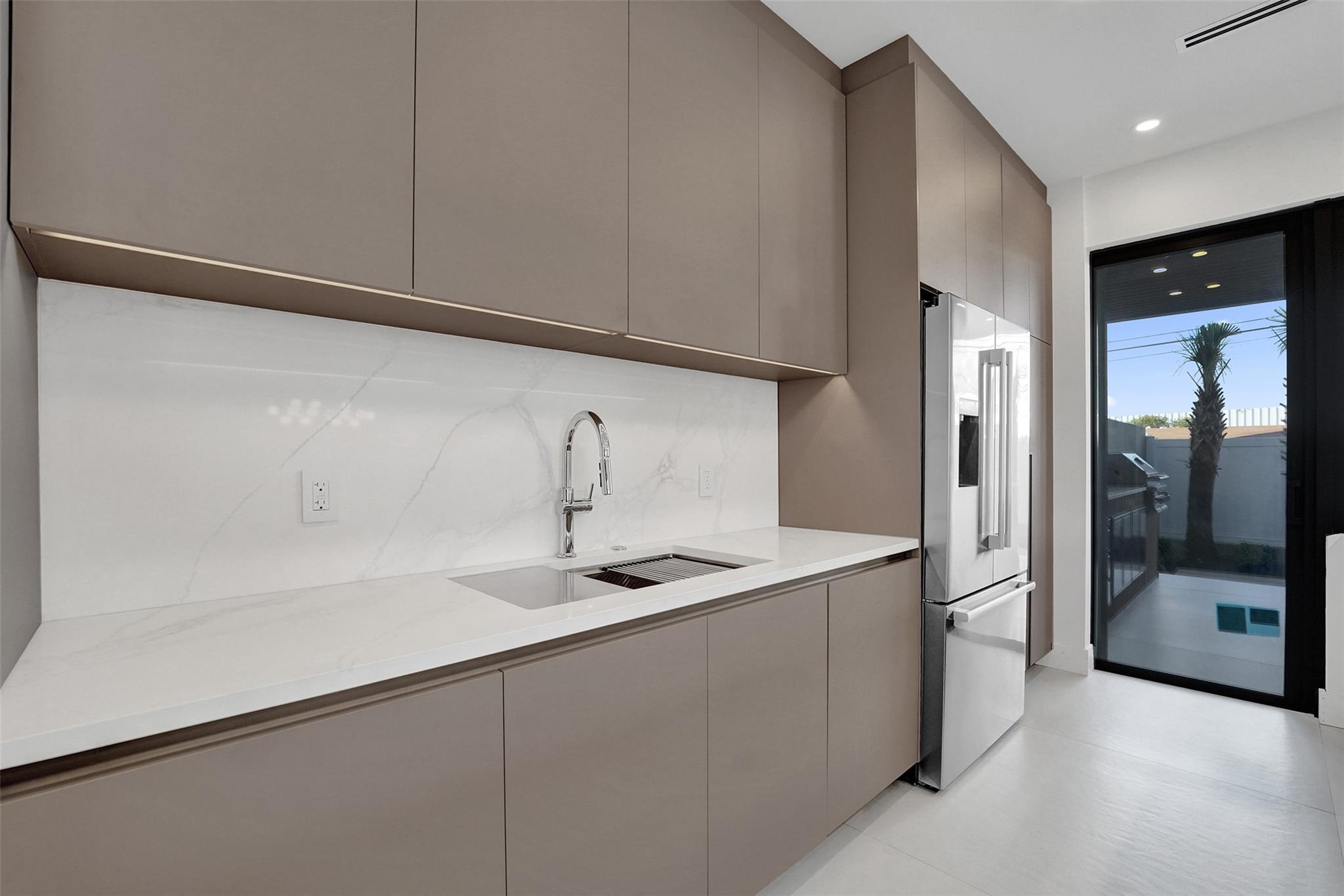 Poinsettia Heights - Residential