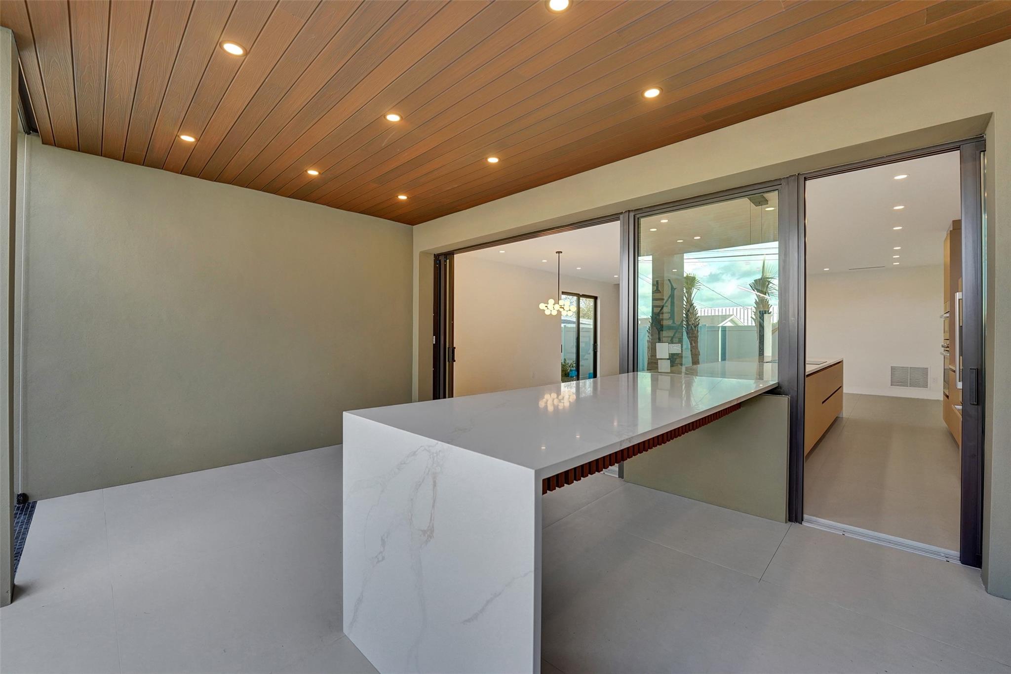 Poinsettia Heights - Residential