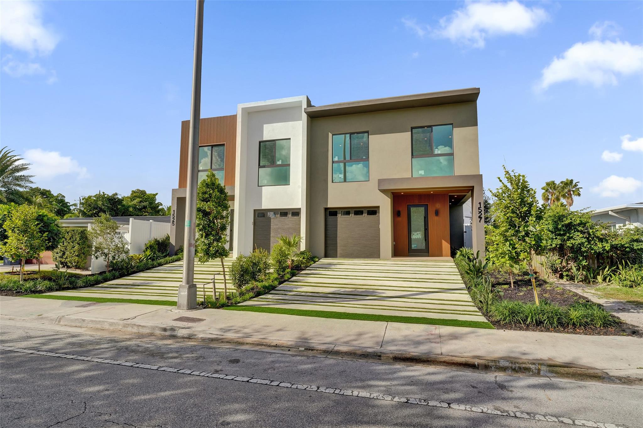 Poinsettia Heights - Residential