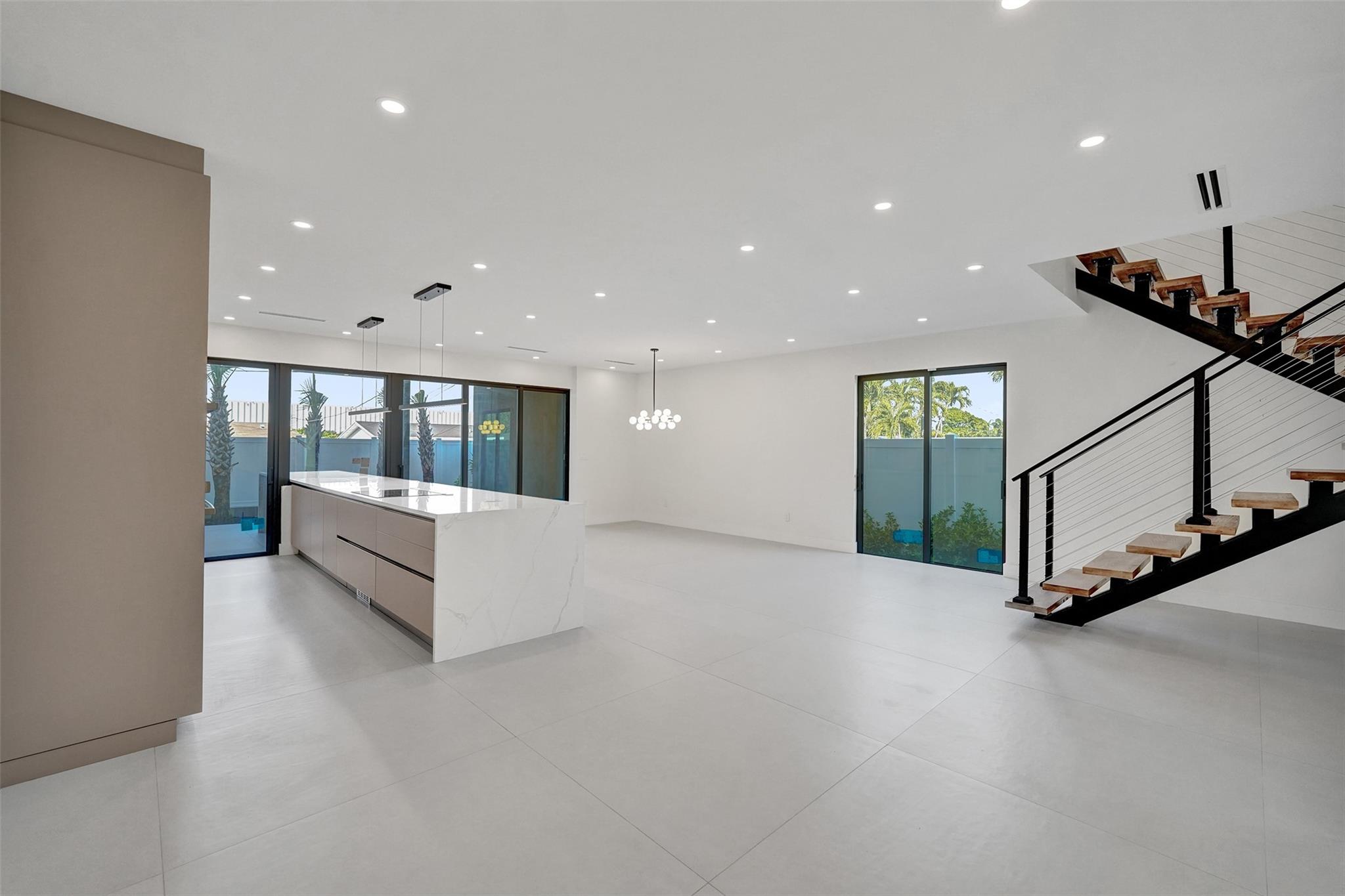 Poinsettia Heights - Residential