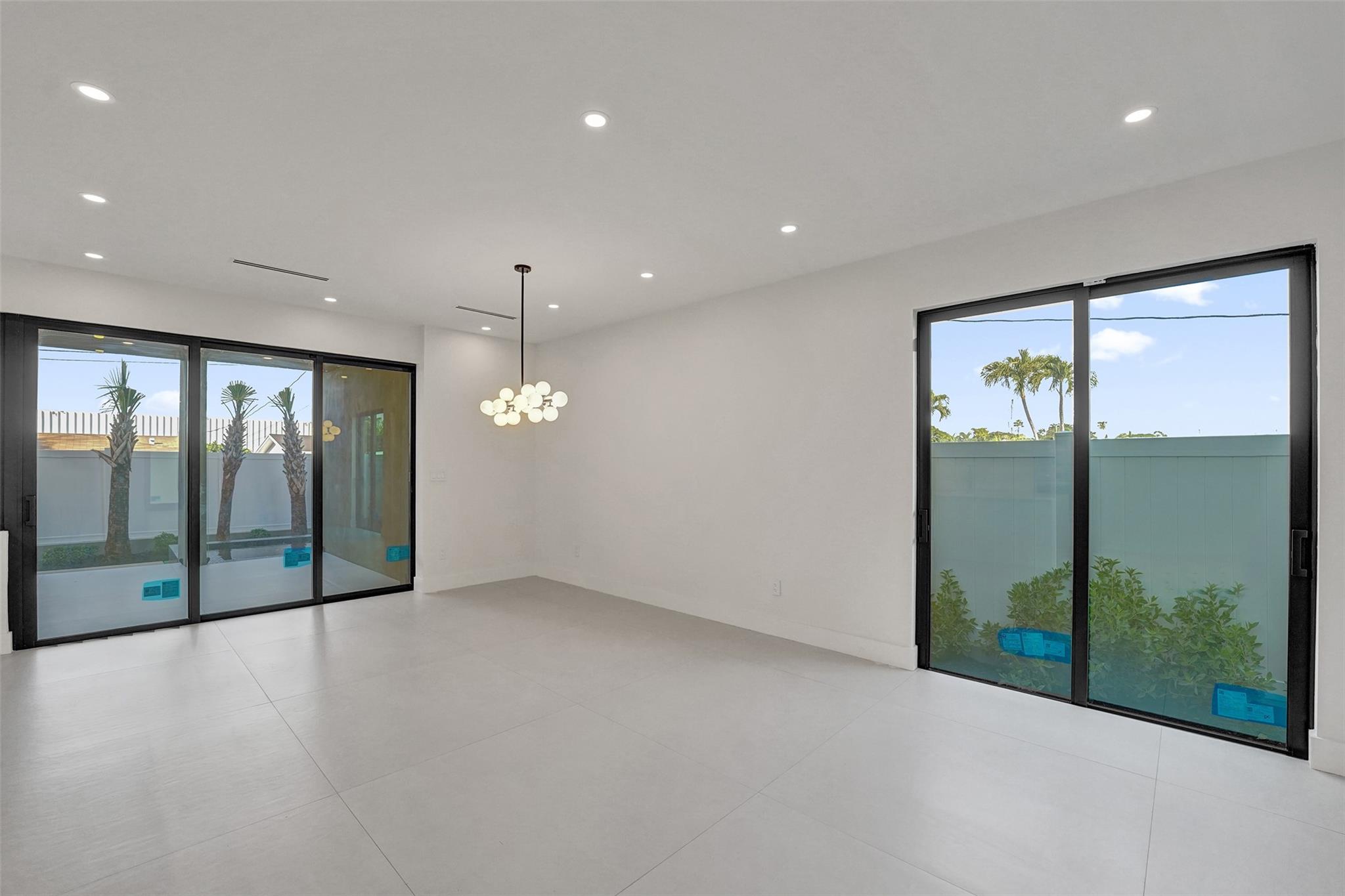 Poinsettia Heights - Residential