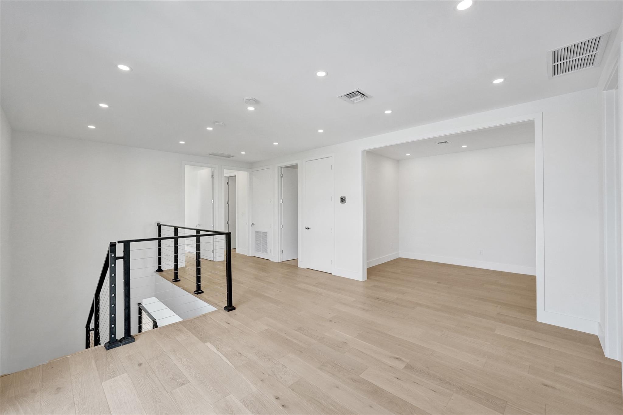 Poinsettia Heights - Residential