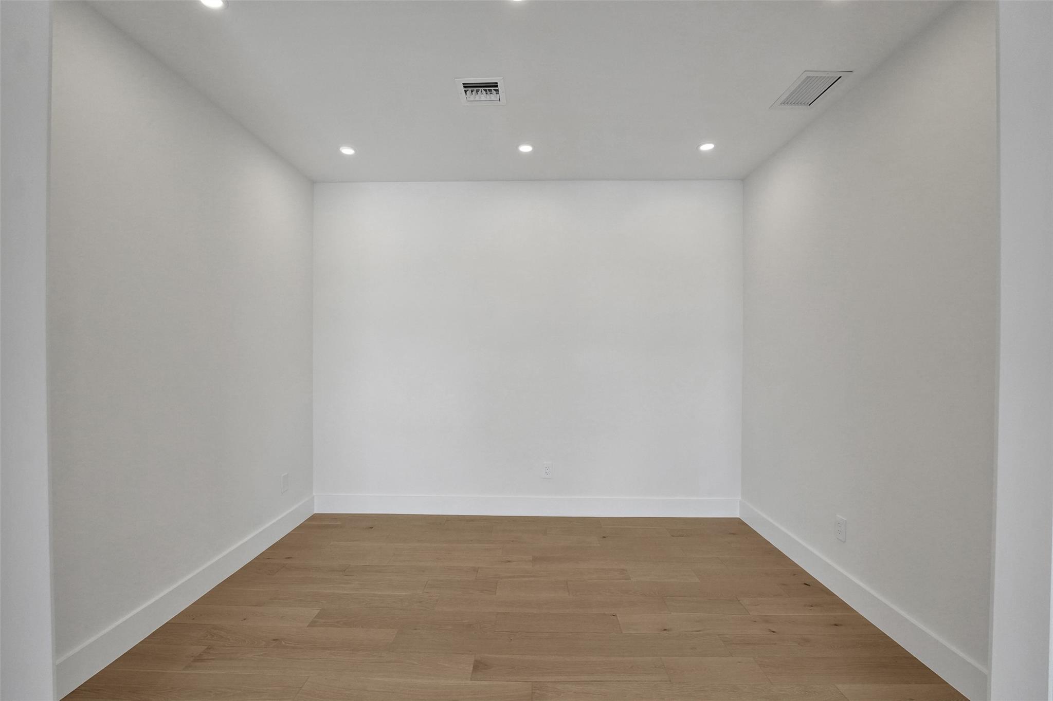 Poinsettia Heights - Residential