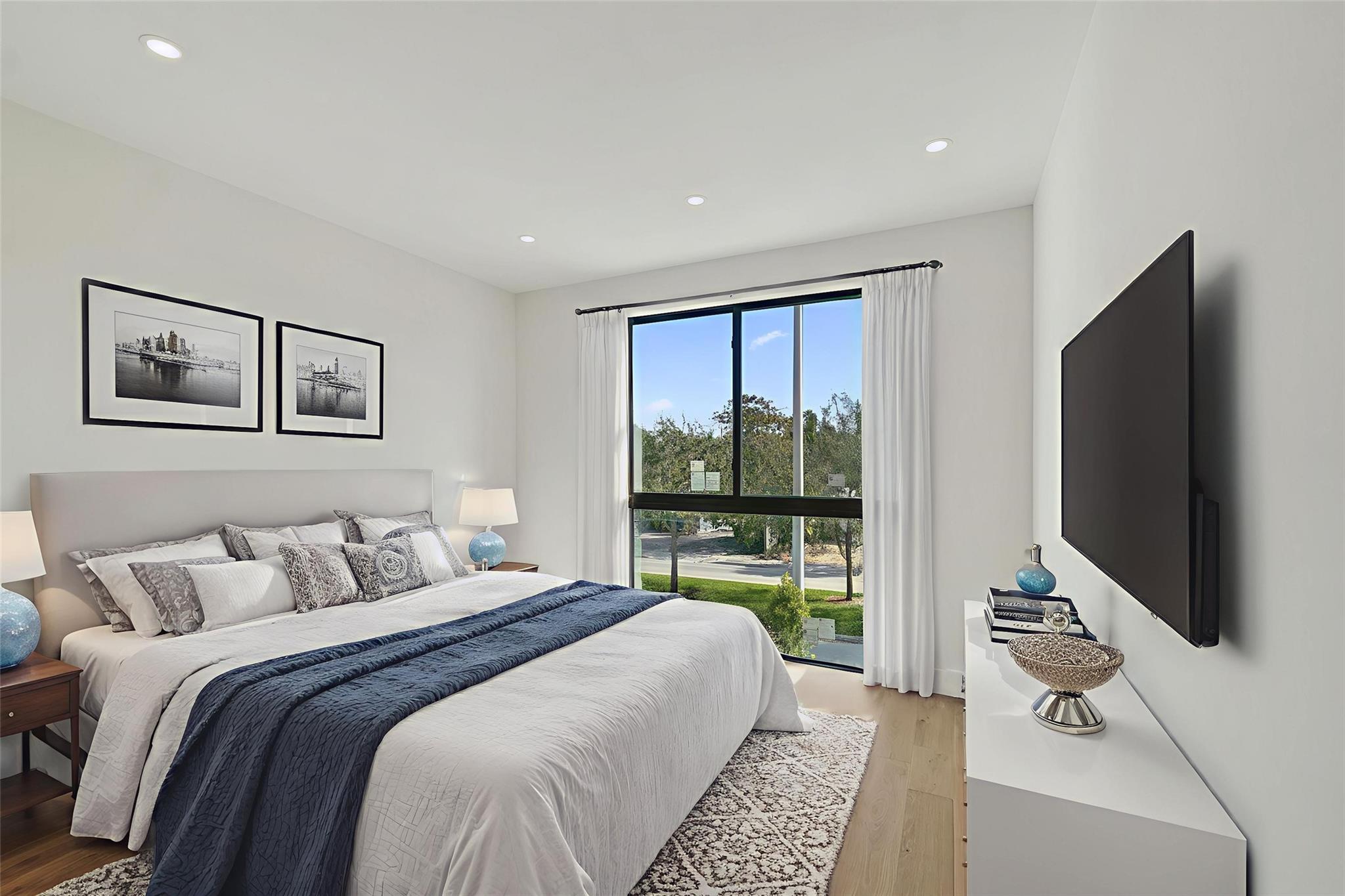 Poinsettia Heights - Residential