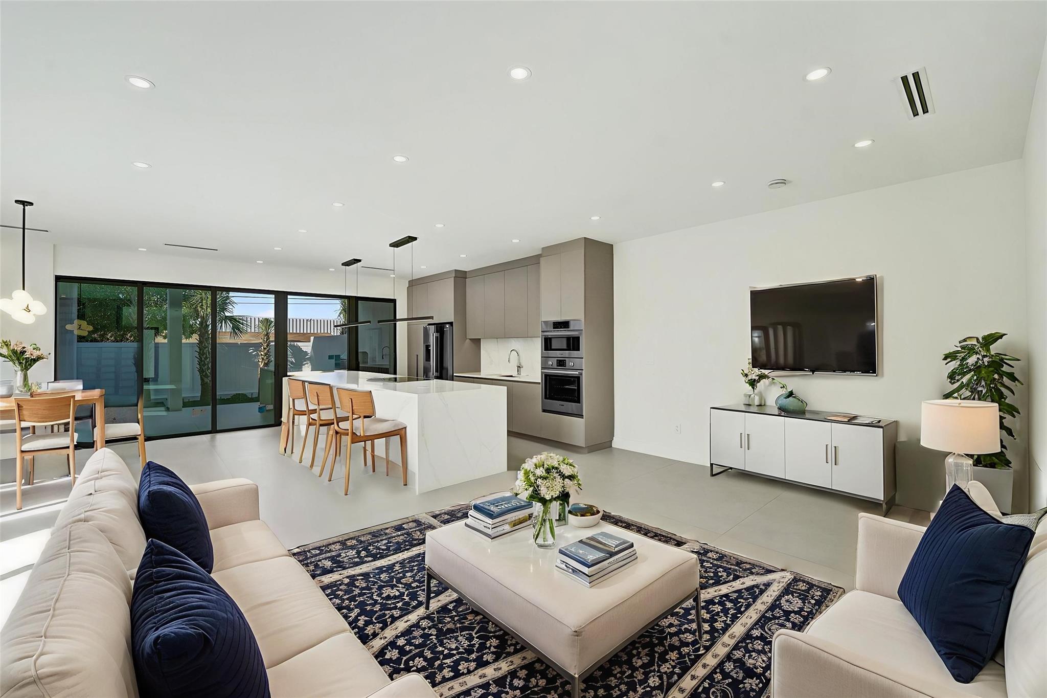 Poinsettia Heights - Residential