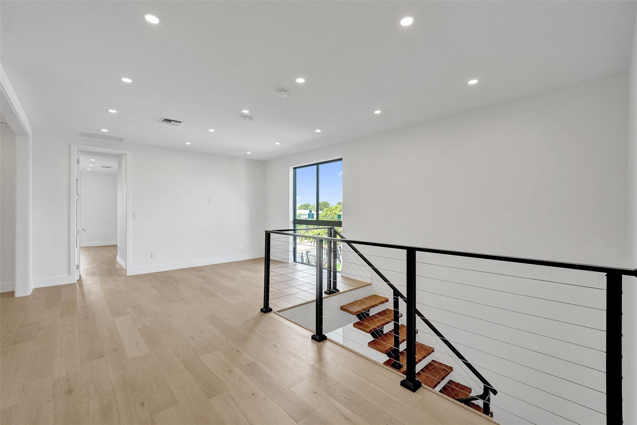 Poinsettia Heights - Residential