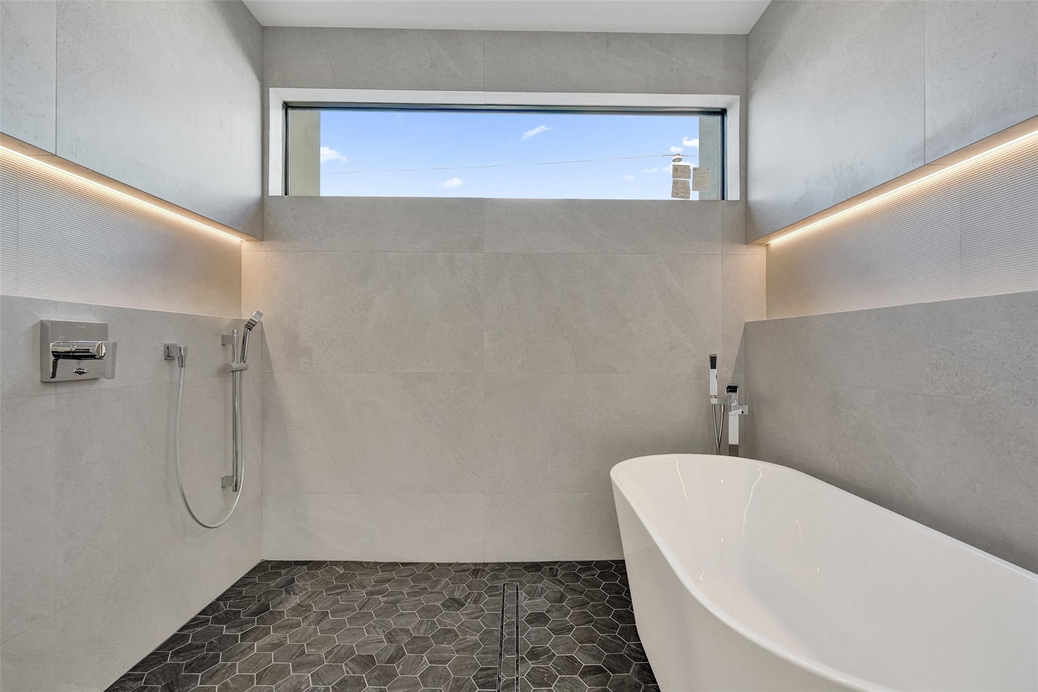 Poinsettia Heights - Residential