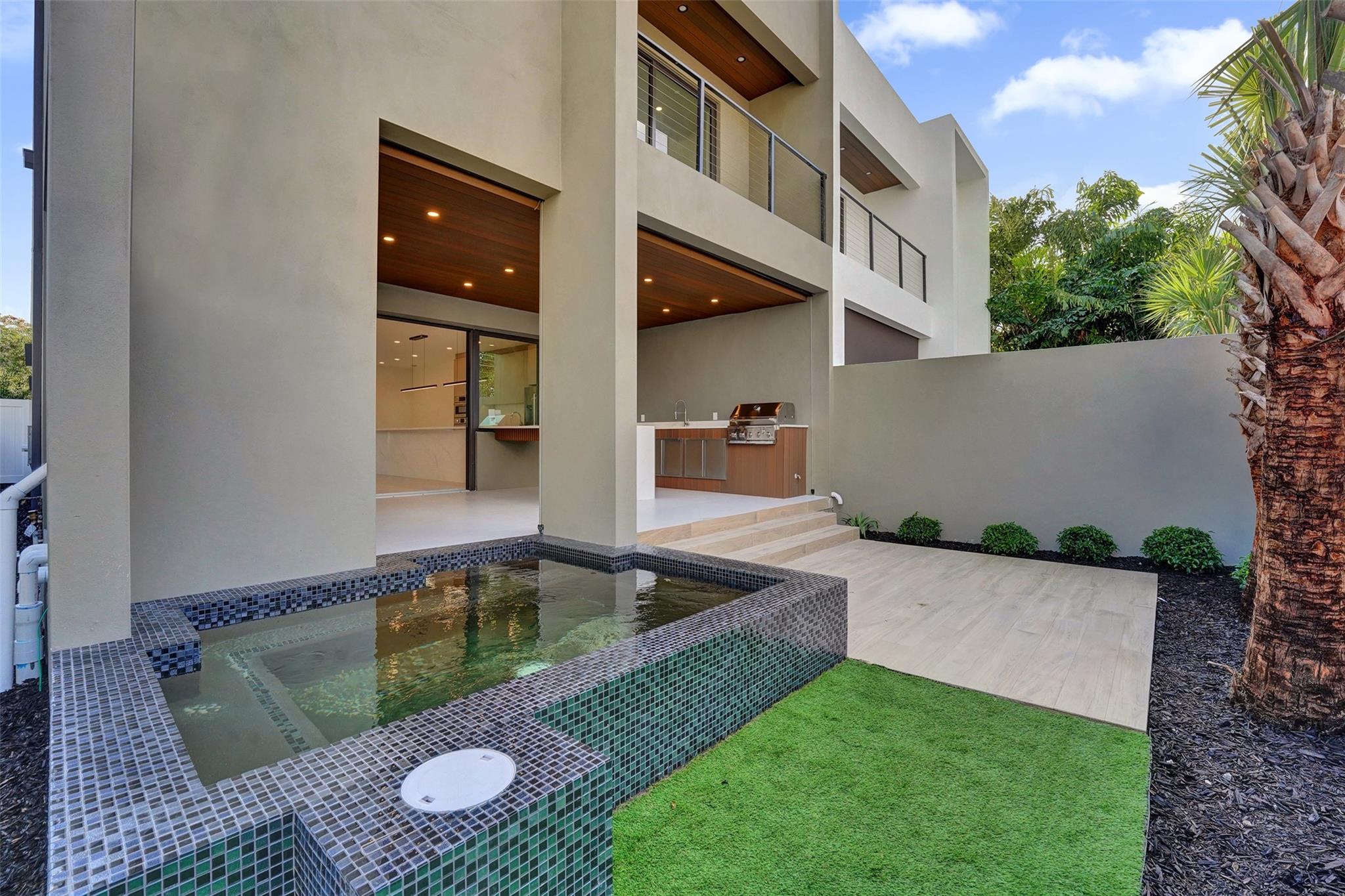 Poinsettia Heights - Residential